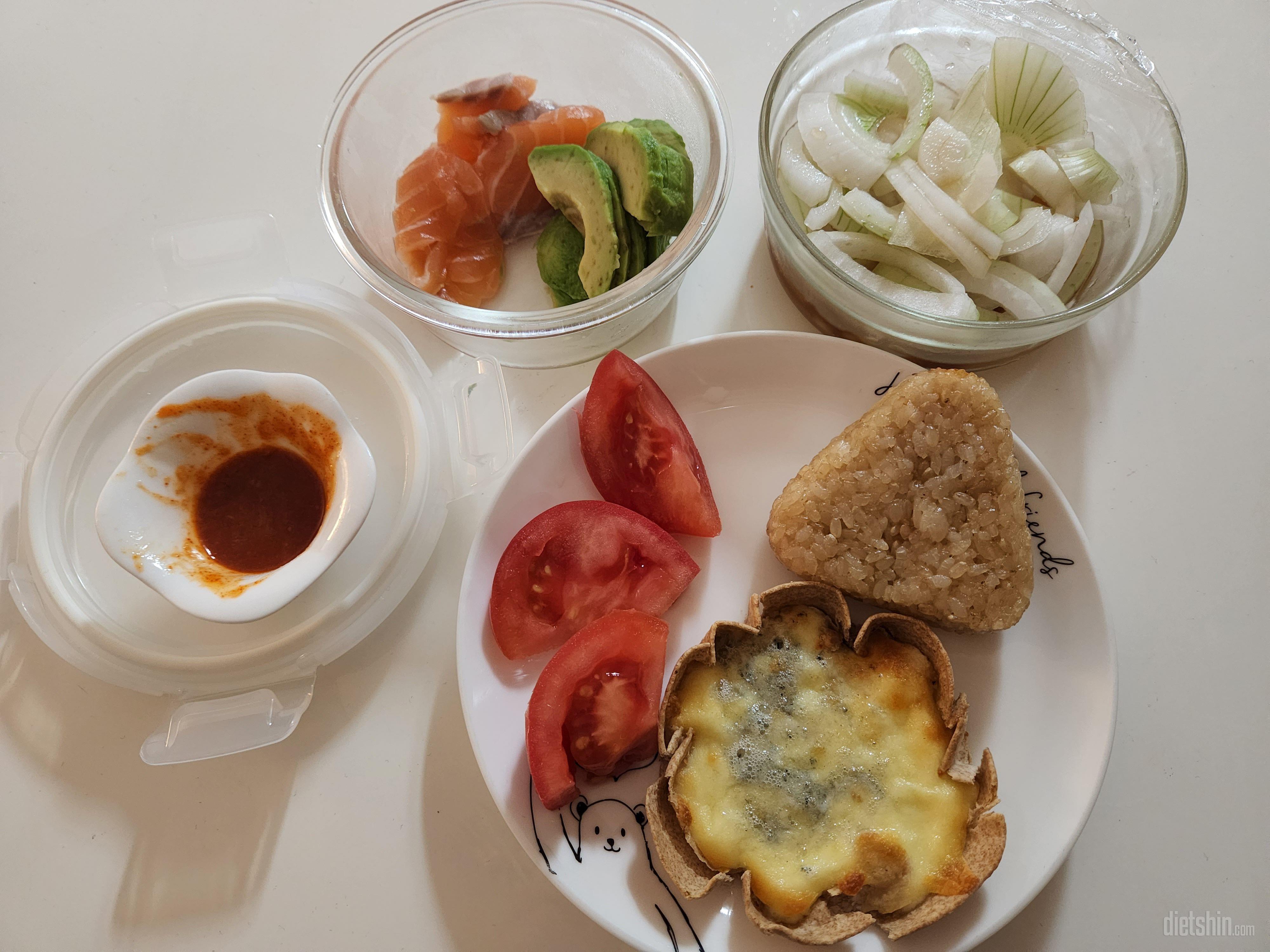 맛있고 치즈도 다 만족스러운데 좀 작