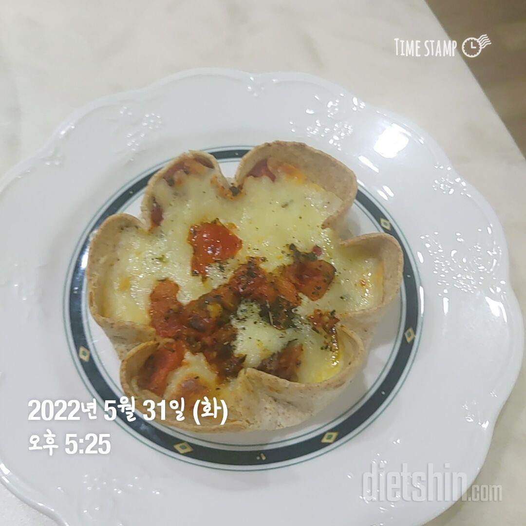 피자 한 판인가 생각하고 있었는데 피
