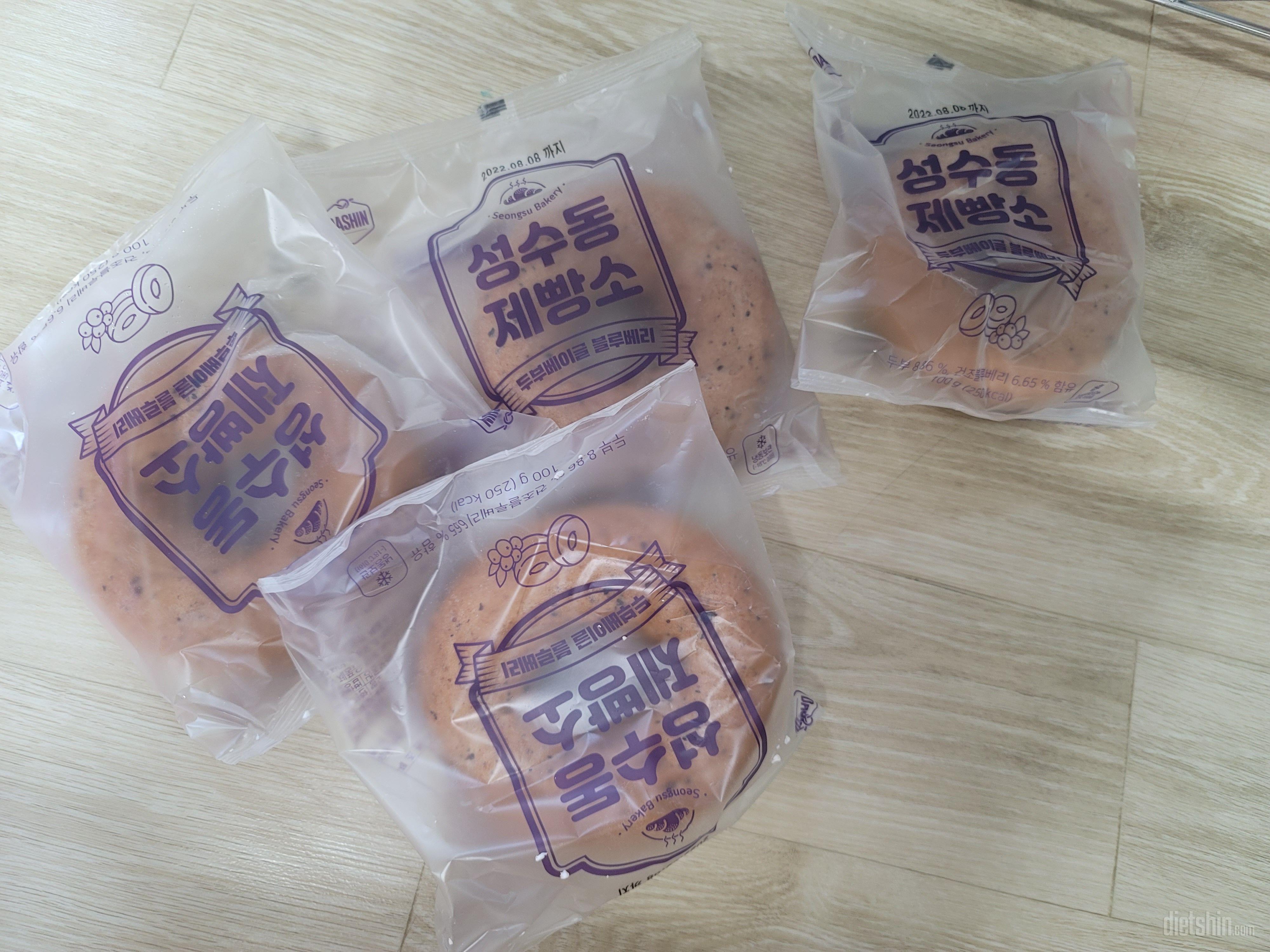 다여트중이라 아침,저녁 대용으로 먹고