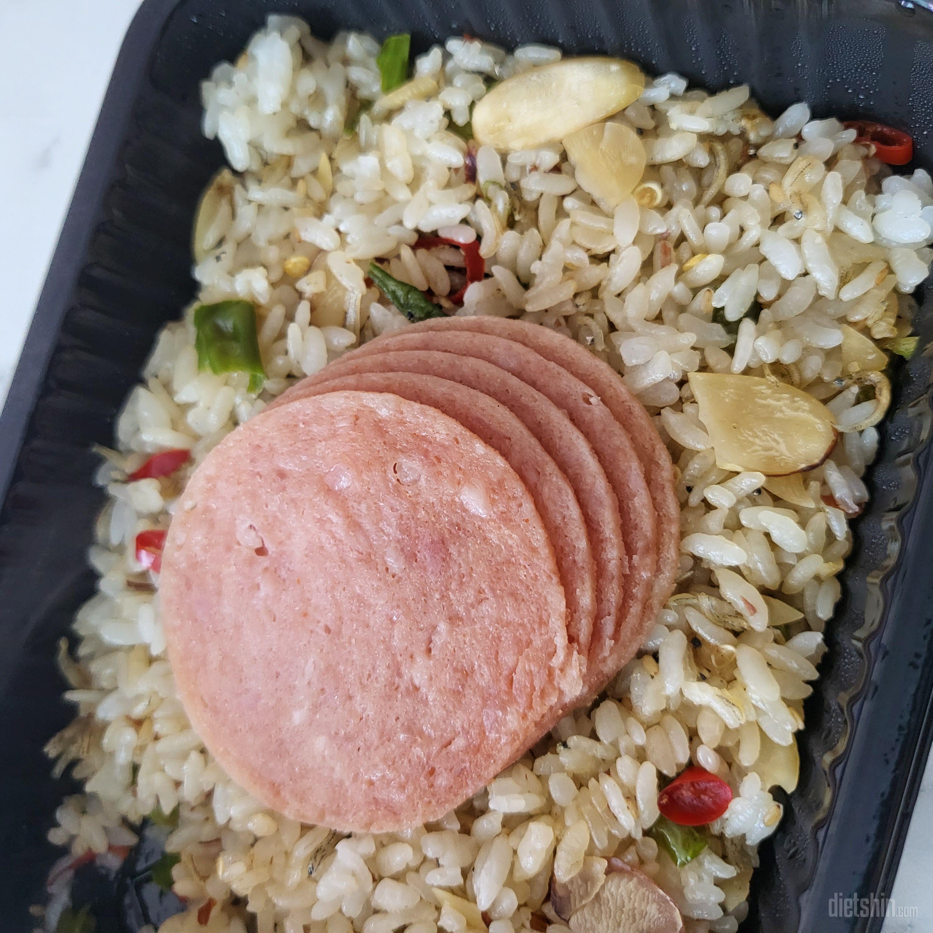 나트륨이랑 칼로리는 좀 되지만 포만감