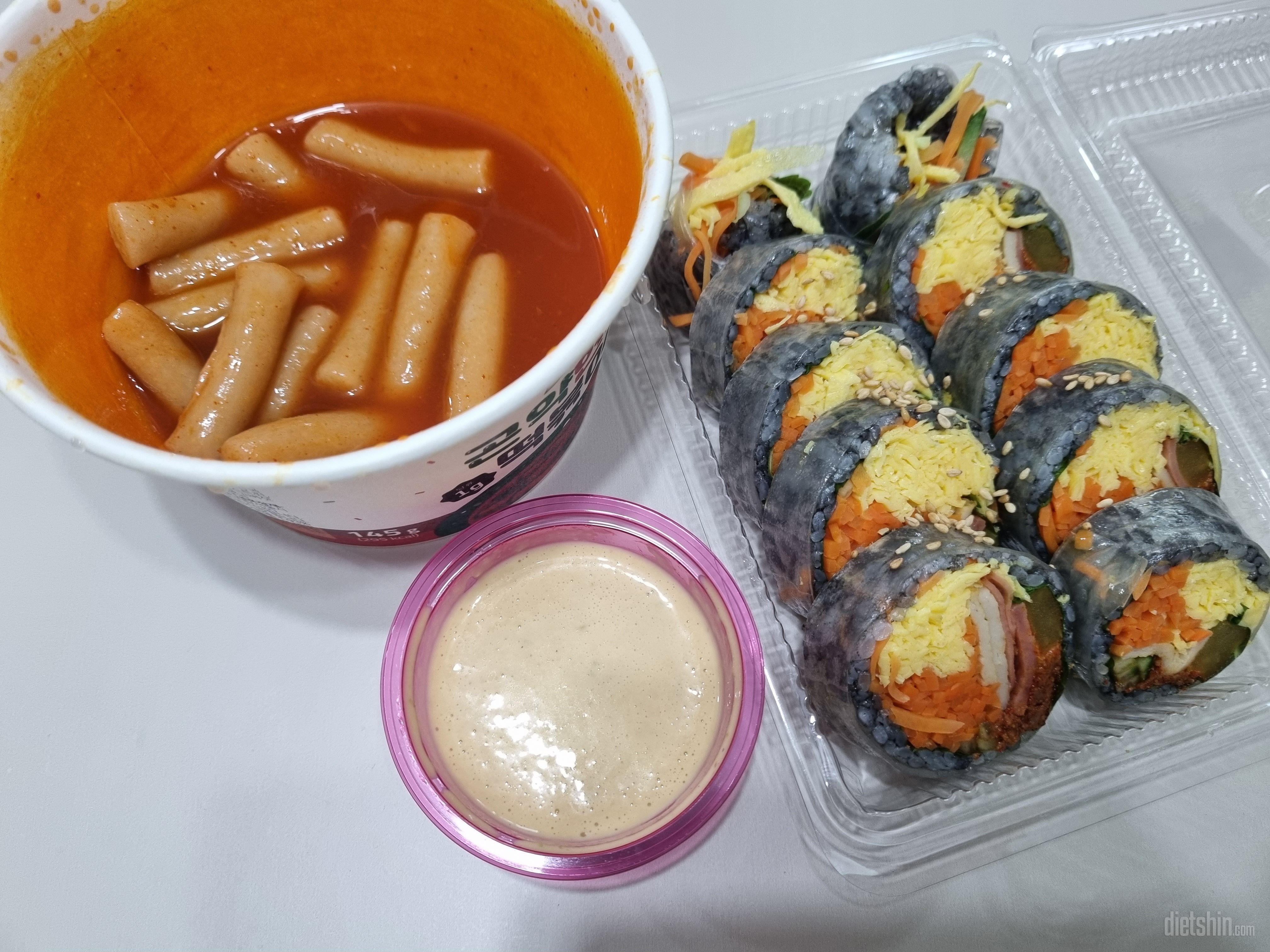 곤약떡볶이 맛있어요!!  소스도 맛있