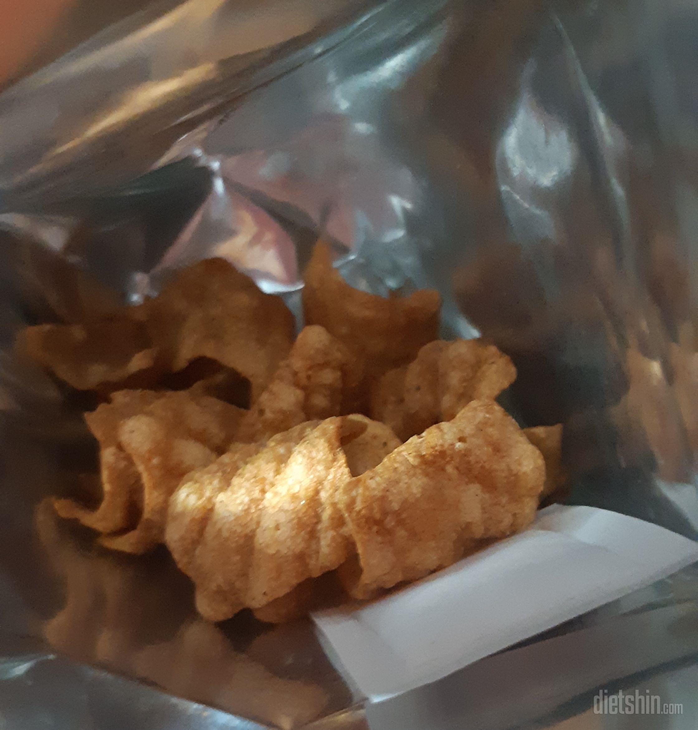 첨엔 좀 심심한 맛인가 싶었으나 자꾸