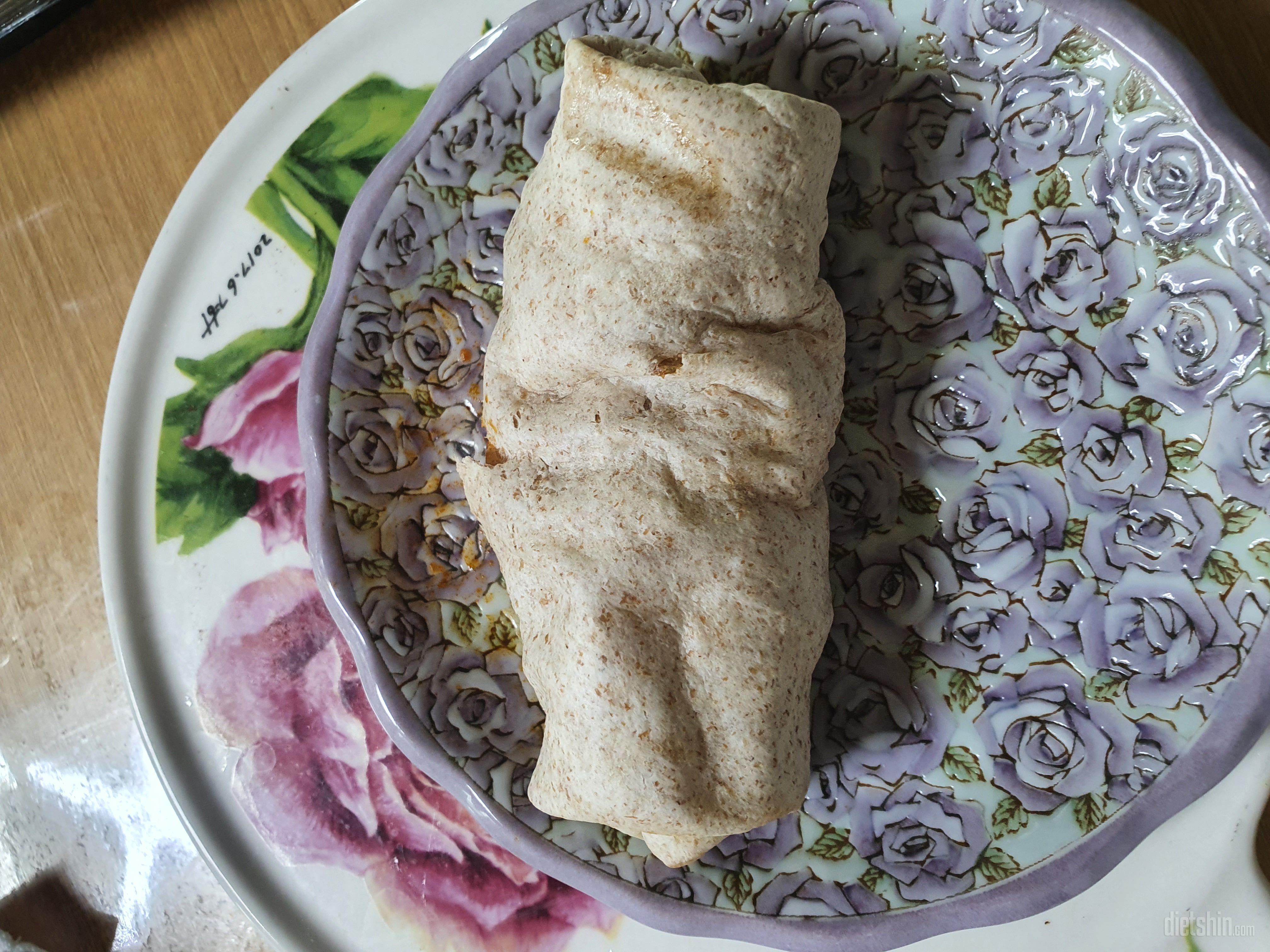 맛있네요~~  첨에 사이즈보고 힝 ㅠ