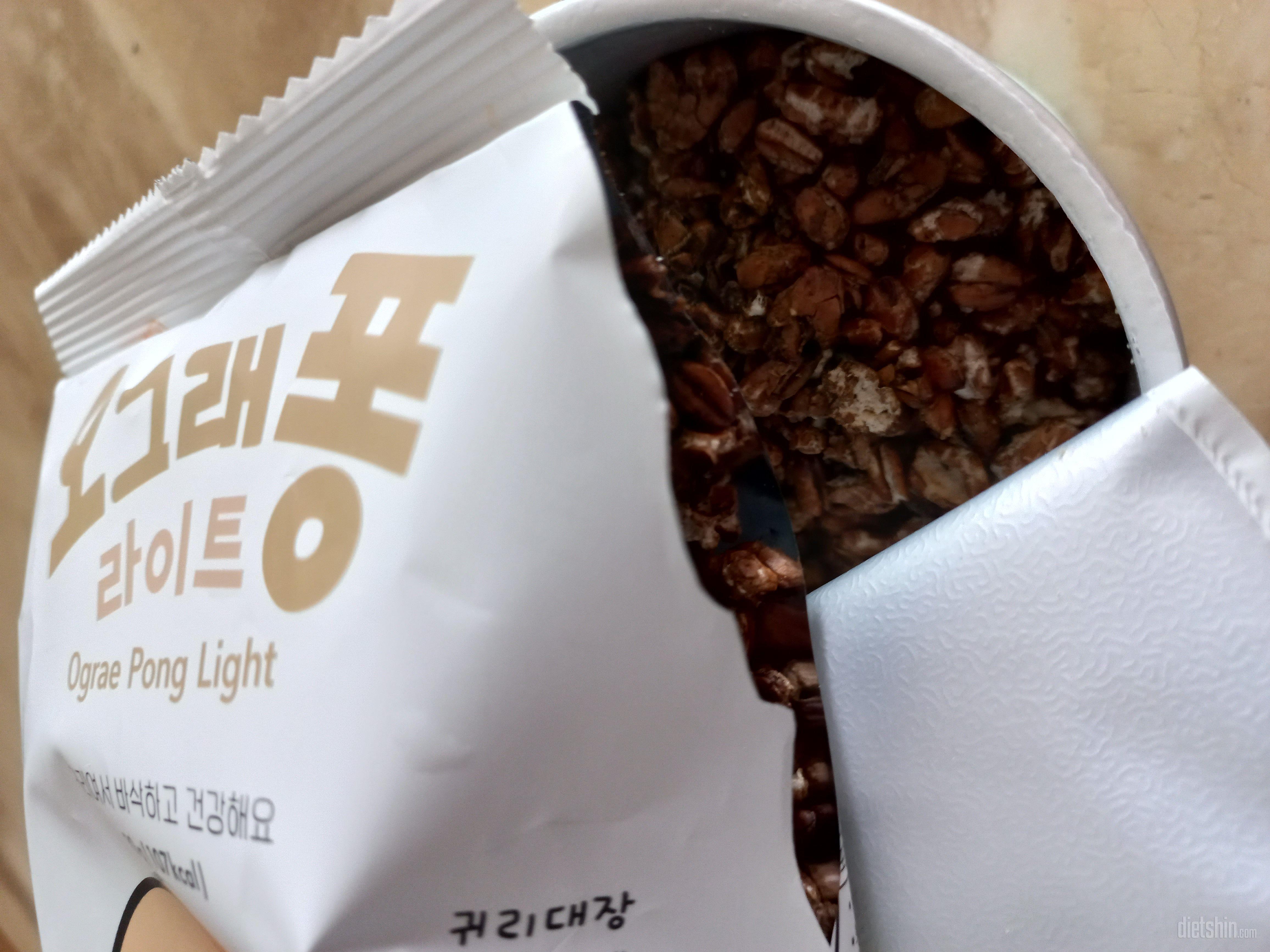 달지 않은 죠리퐁 과자 맛이네요~아몬