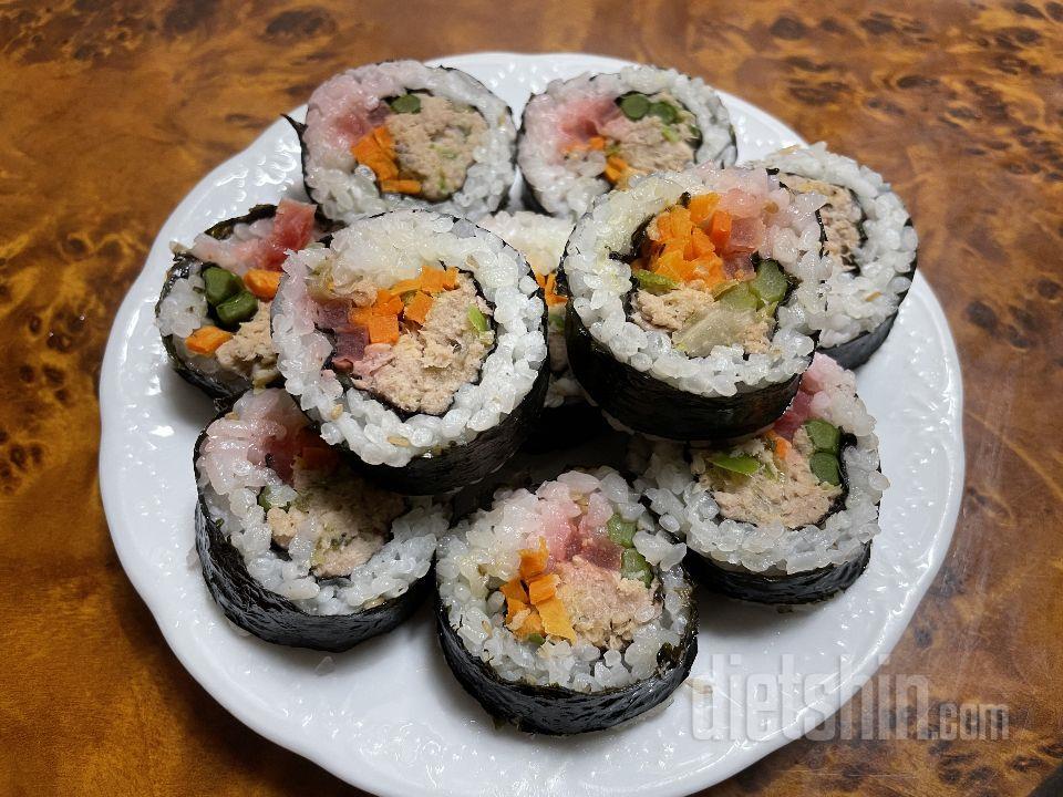 김밥 너무 맛있어요.. 일반 김밥은