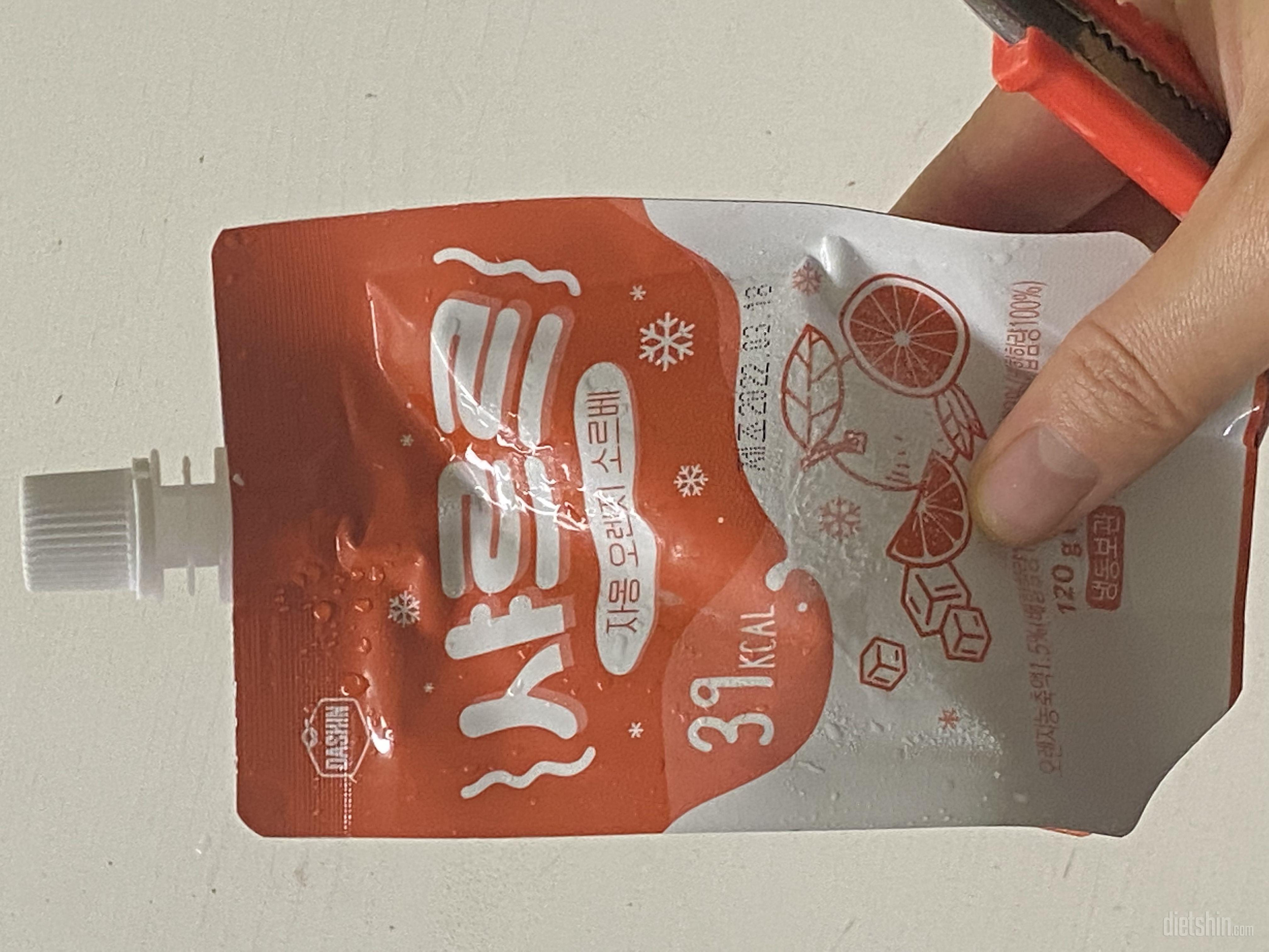 예전에 사은품으로 먹어보고 맛있어서