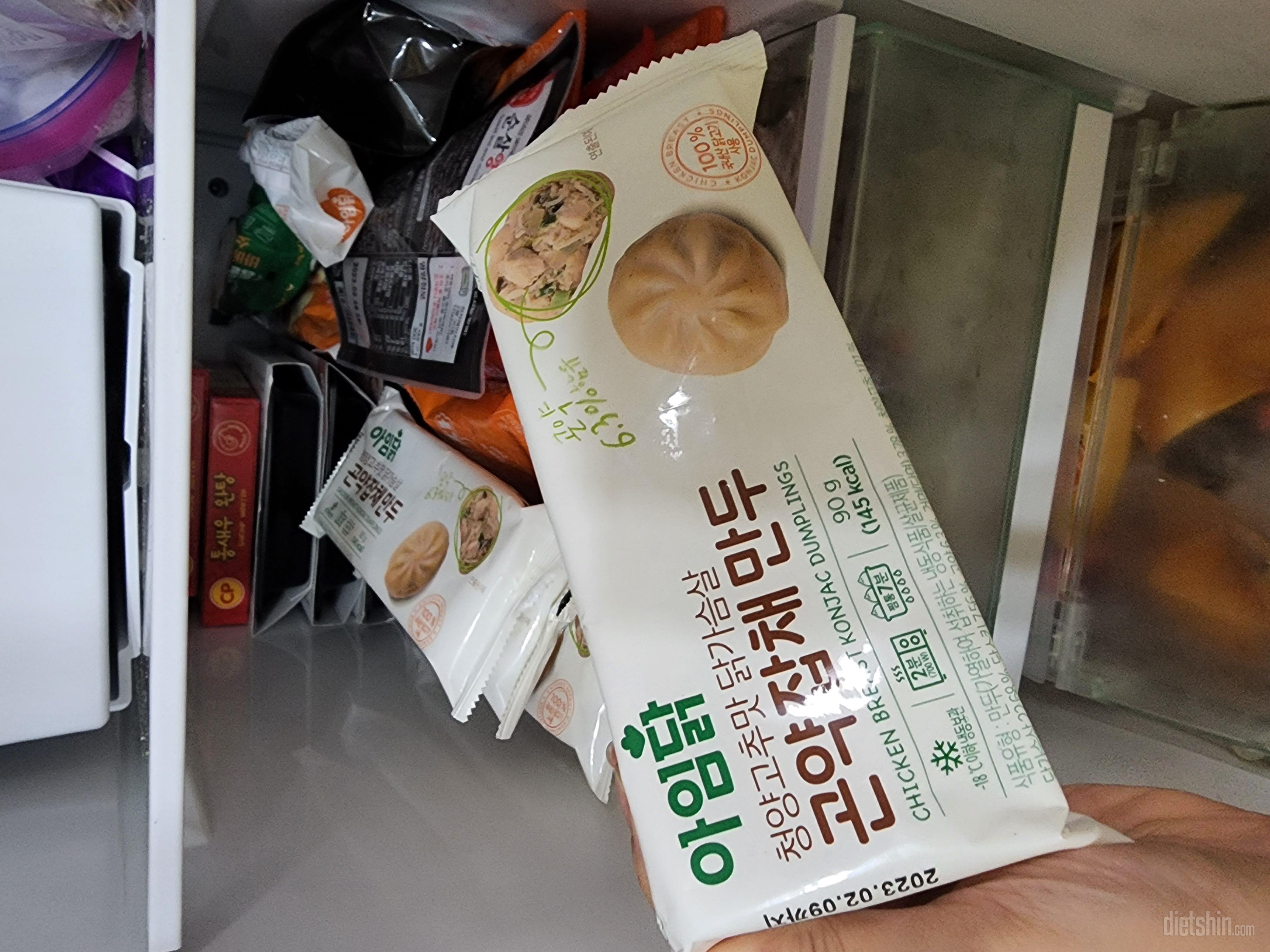 이거 진짜 맛나요. 함께산 곤약 떡볶