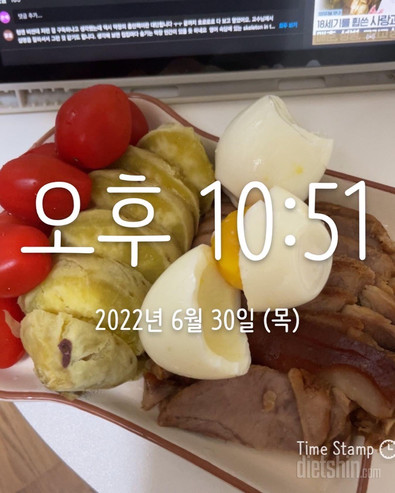 족발 너무 맛있어요👍🏻😍
맥주