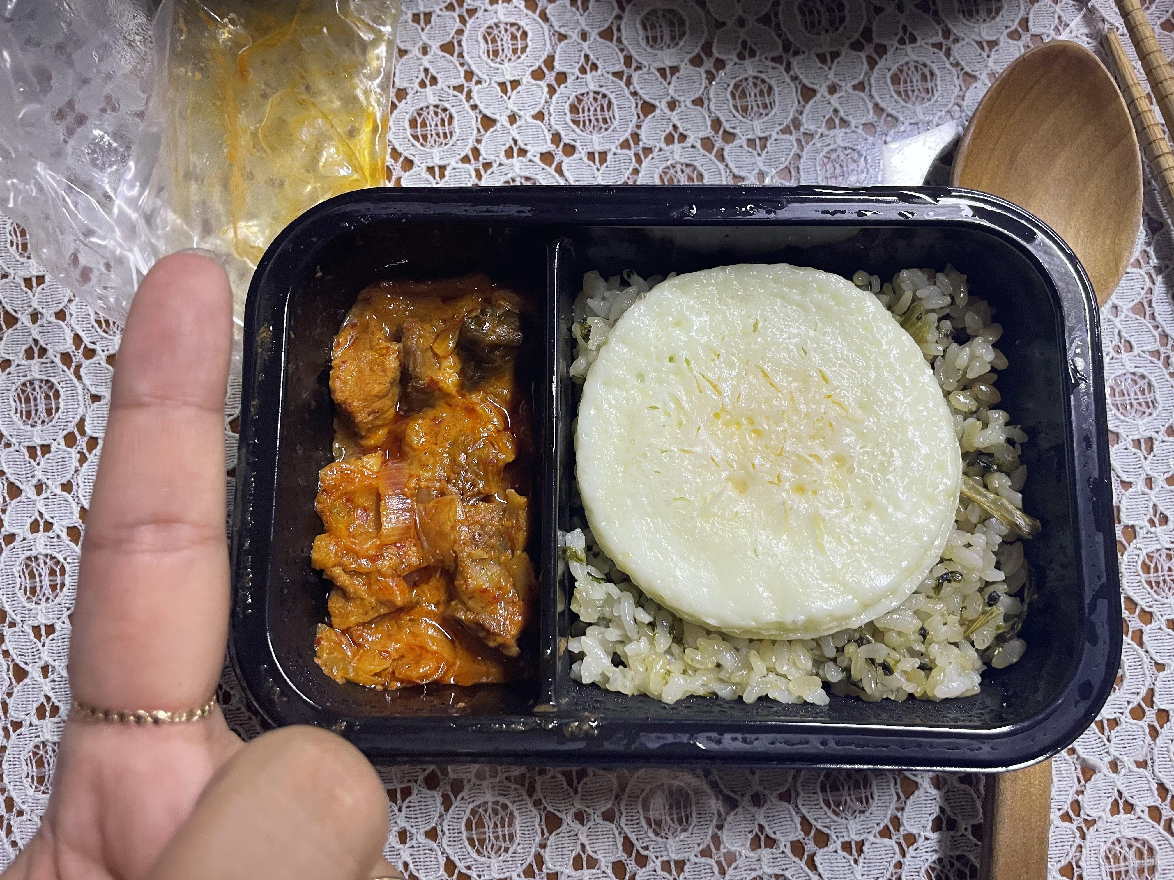 생각보다 좀 작긴 한데 맛잇고 든든해