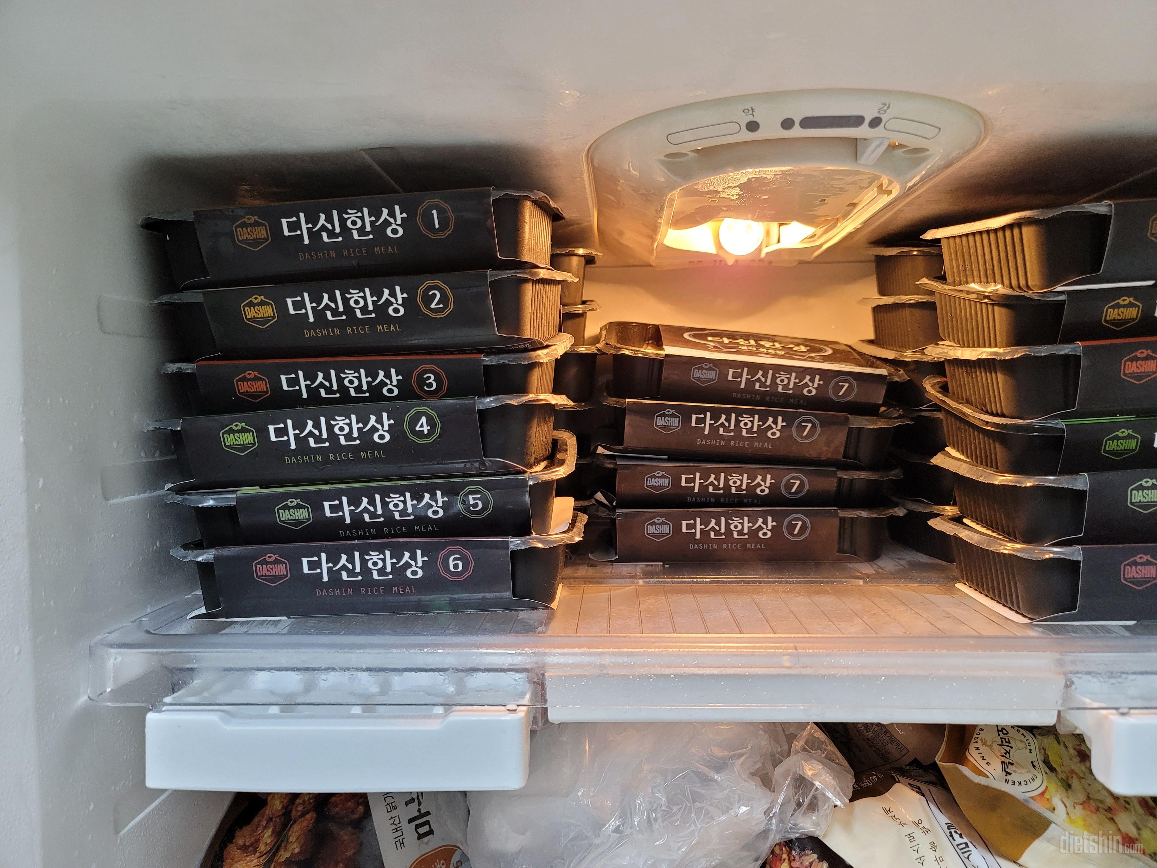 오히려 단조로워서 좋아요ㅎㅎ
다른