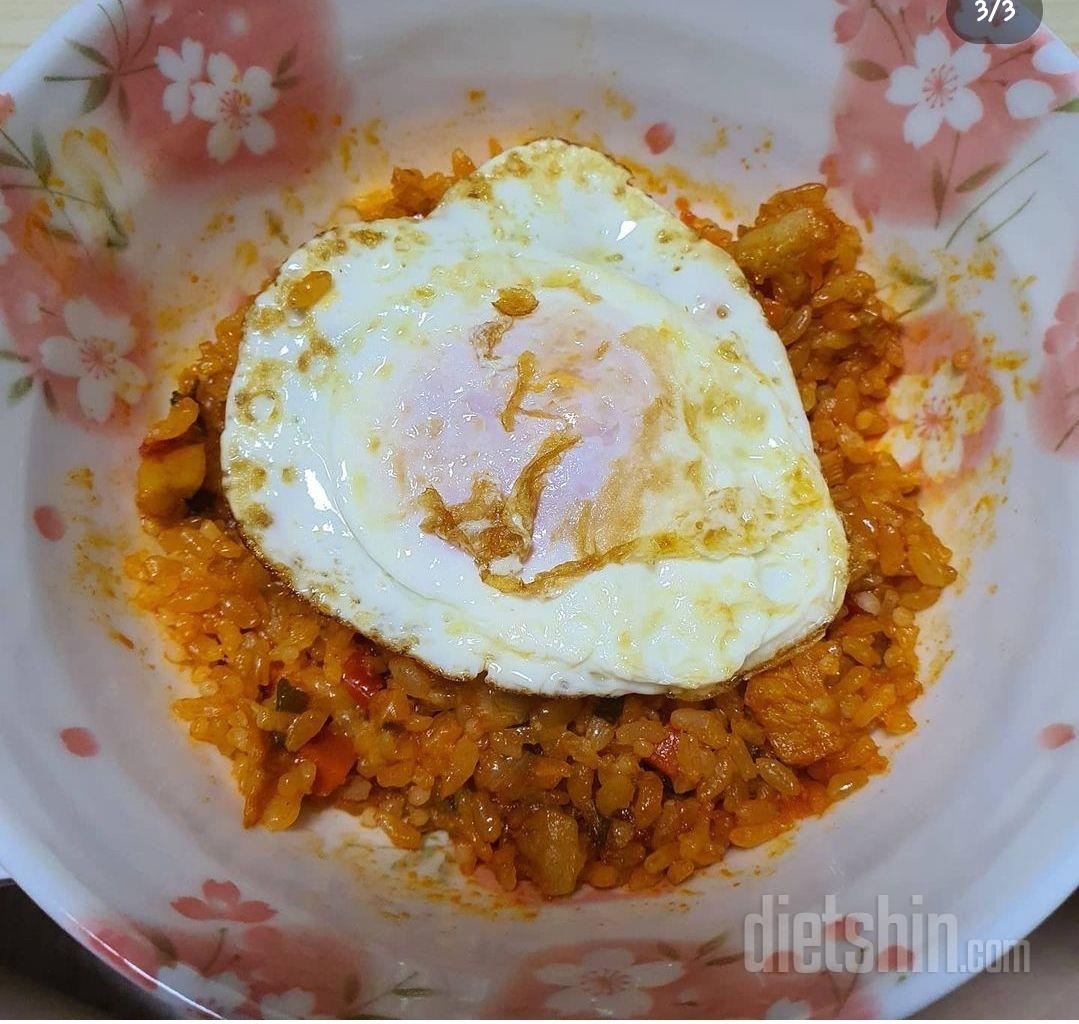 계란하나 올려서 먹었어요. 맛있어요