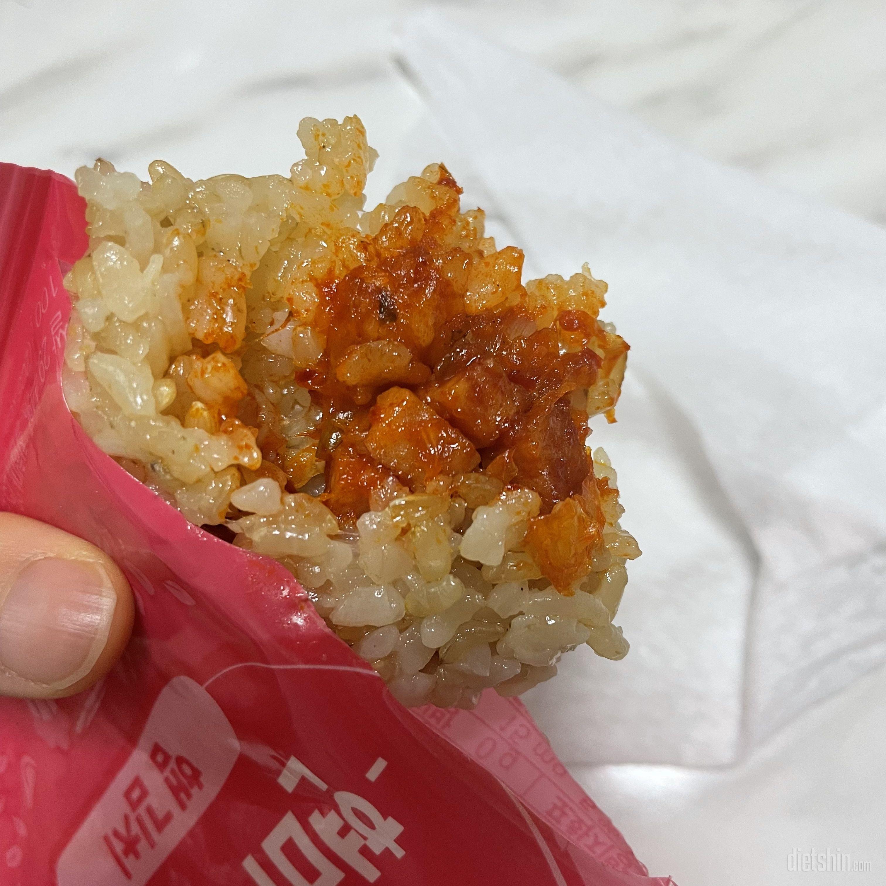 맛있긴한데 제 입맛에는 조금 달았어용