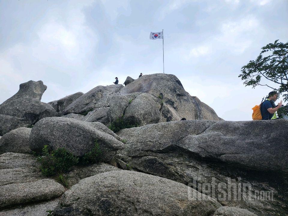 비가 그쳐서 다시 불암산  정상 실시간