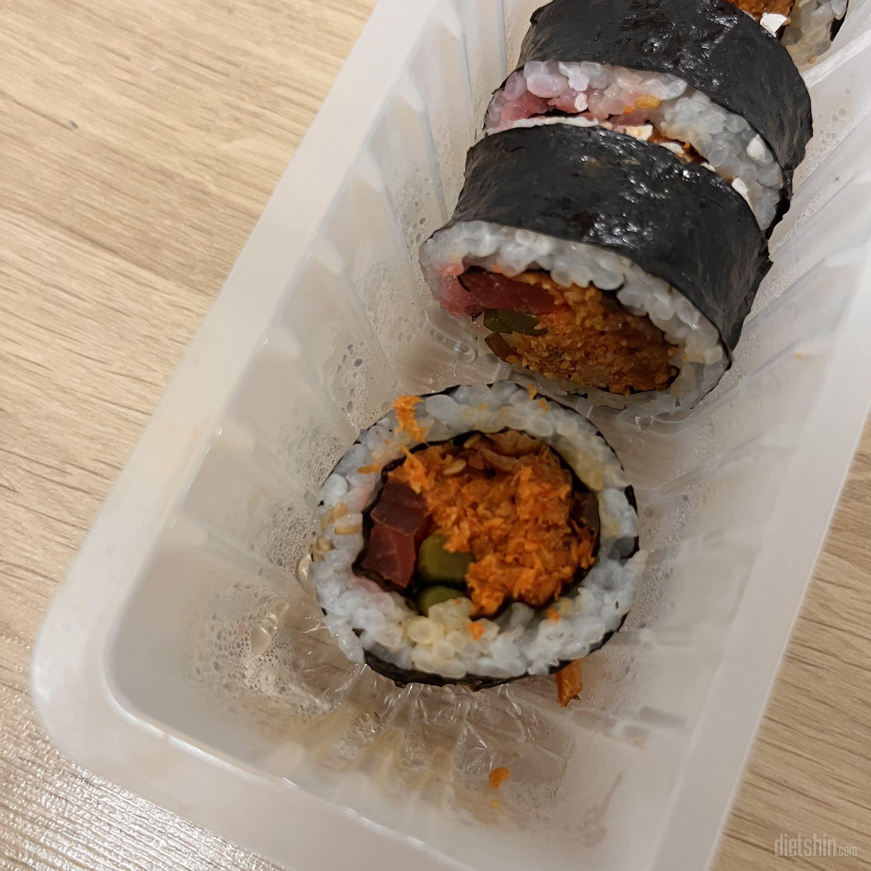 편의점 김밥보다 좀 더 업그레이드 된