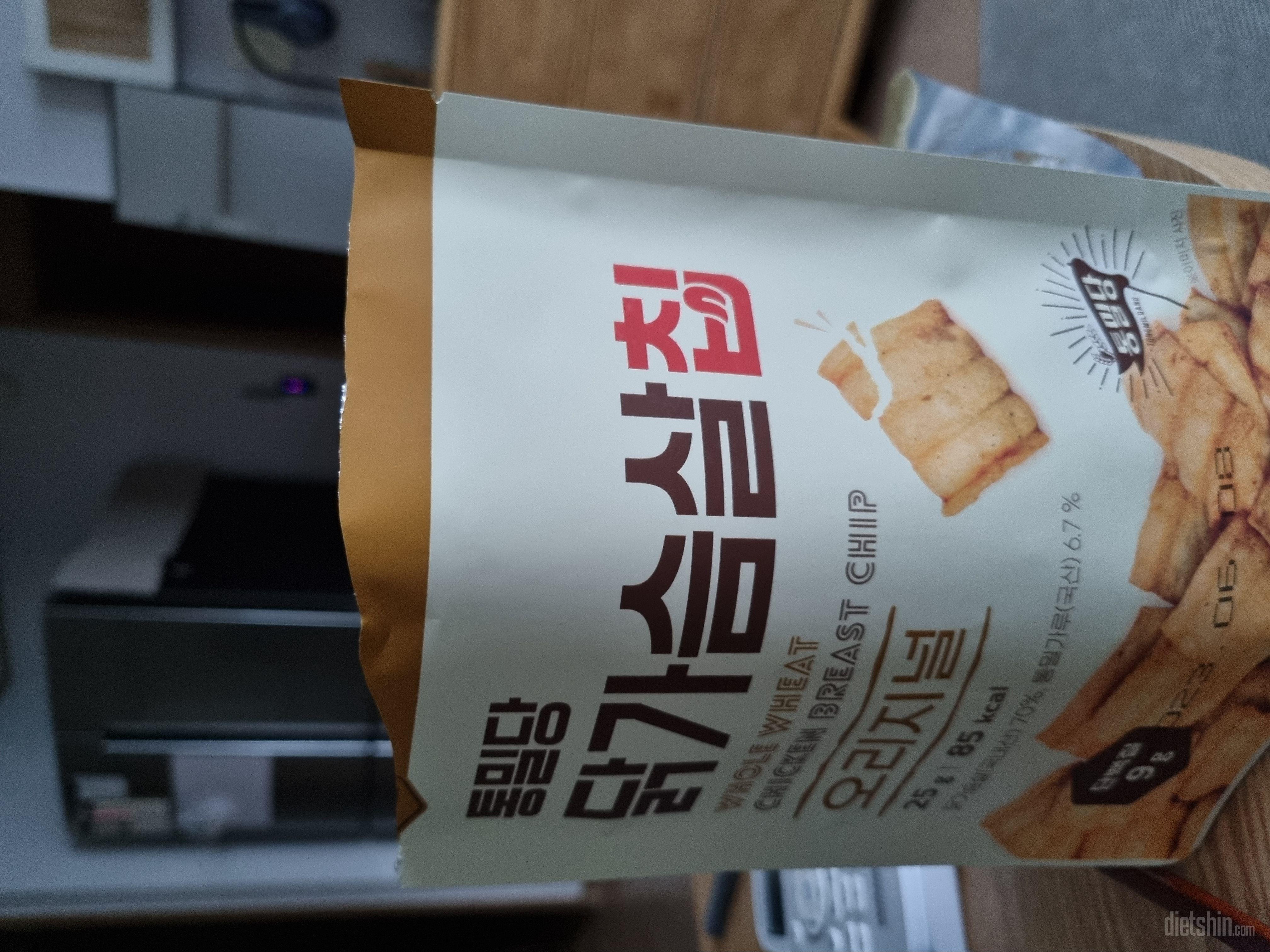 닭고기맛이 나는 과자네요?