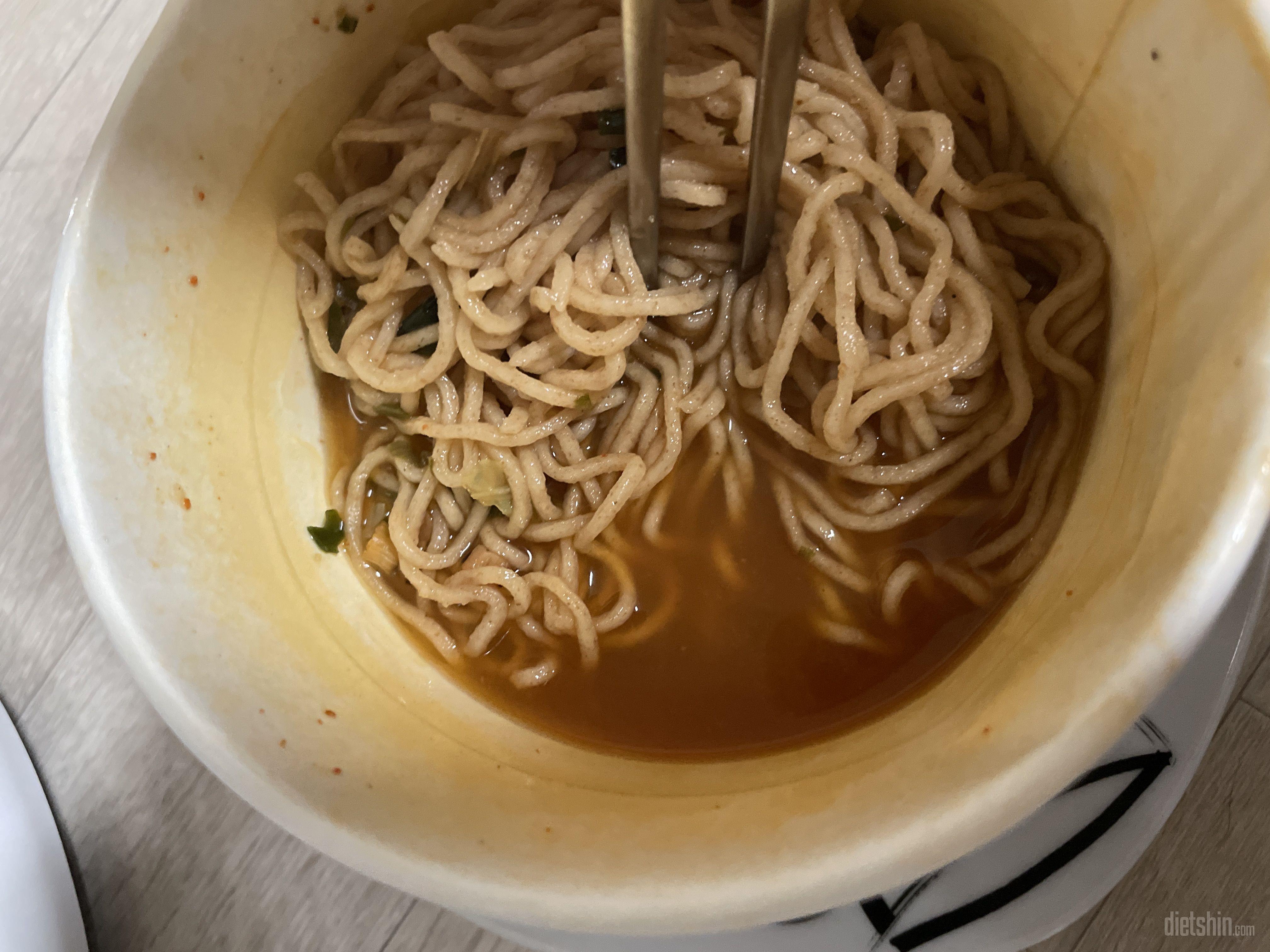 국물 매콤하니 좋고~ 면도 맛있어요