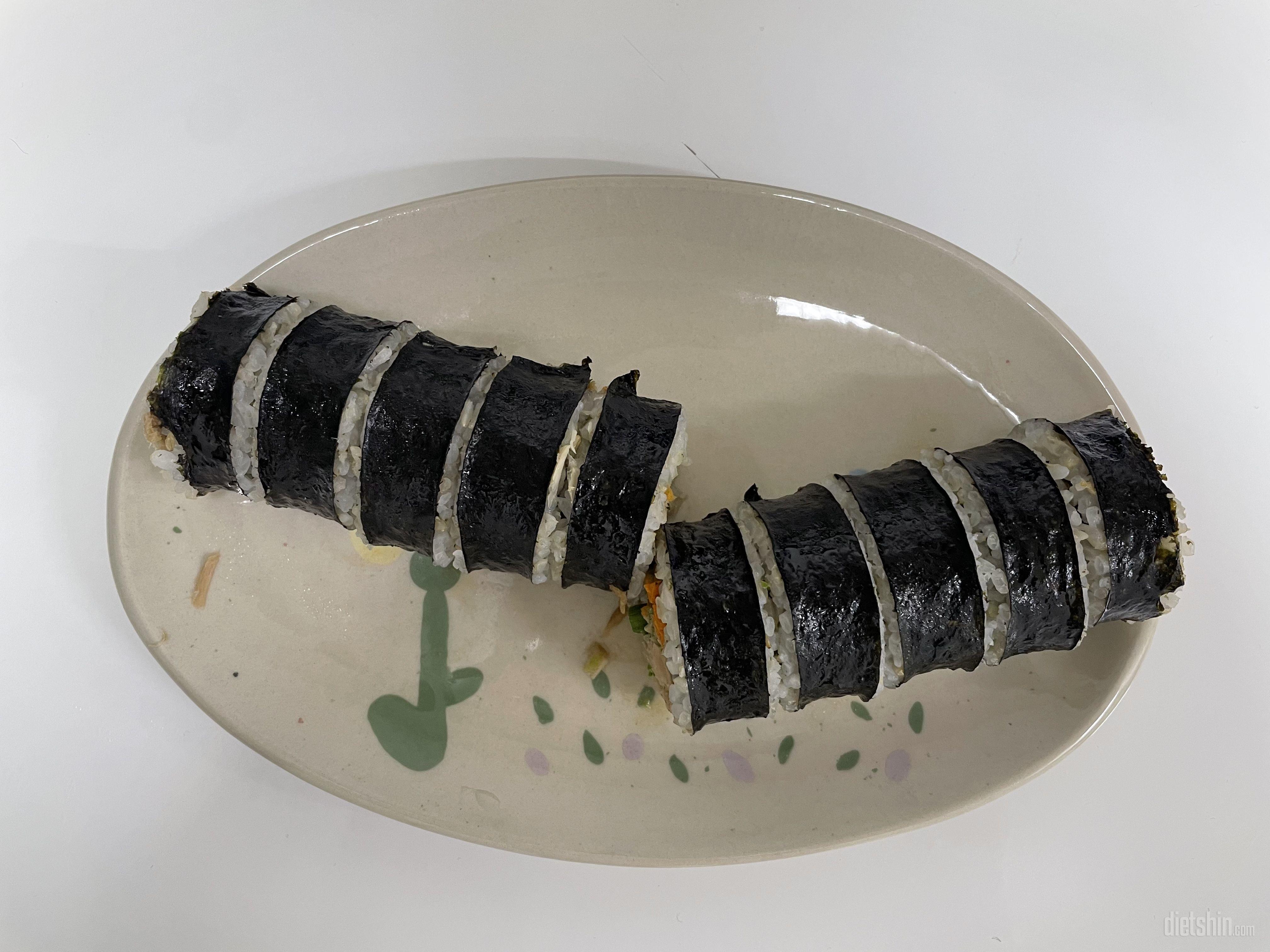 맛있어요! 근데 땡초김밥 매워서 속이