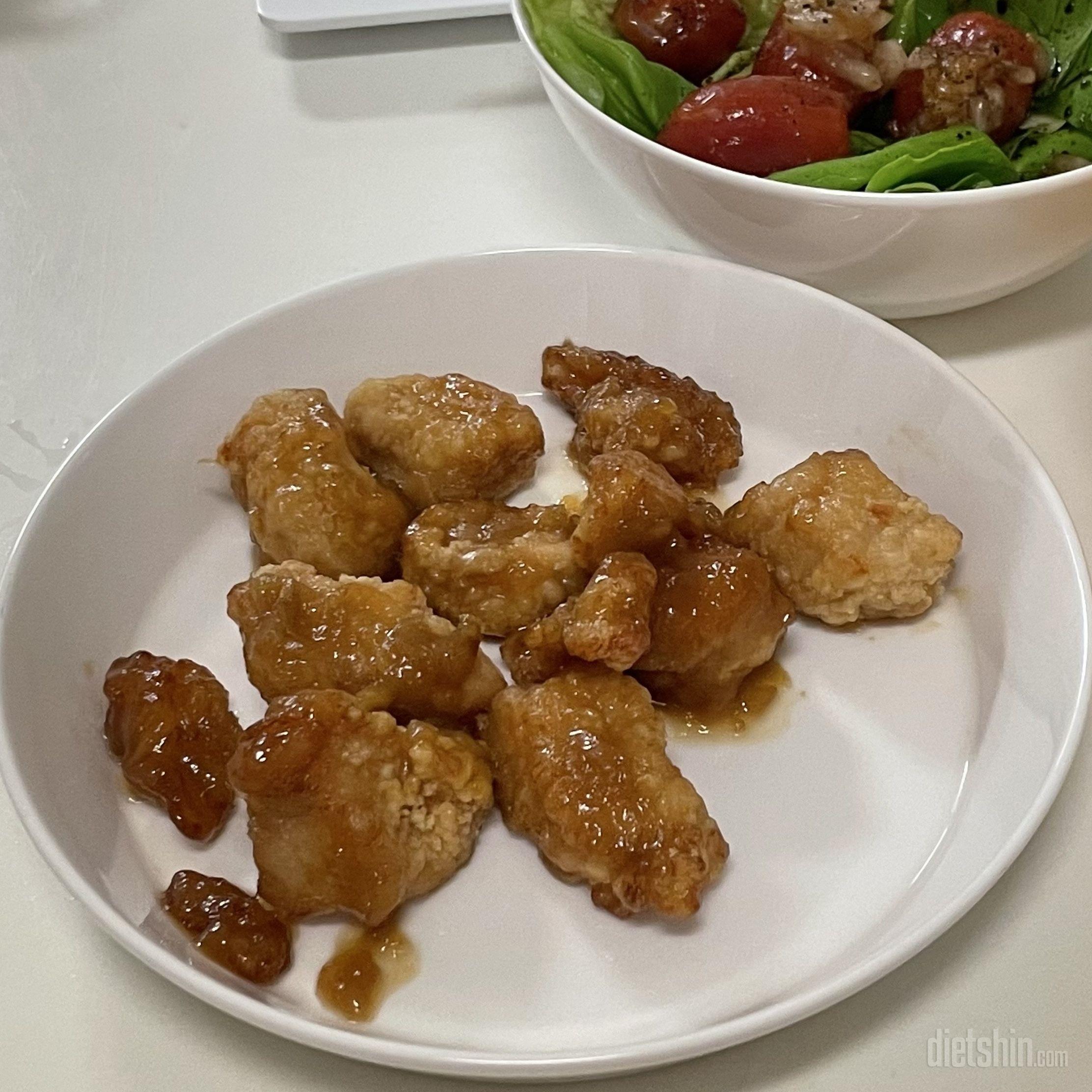 야식으로 치킨이 너무너무 먹고싶은 날