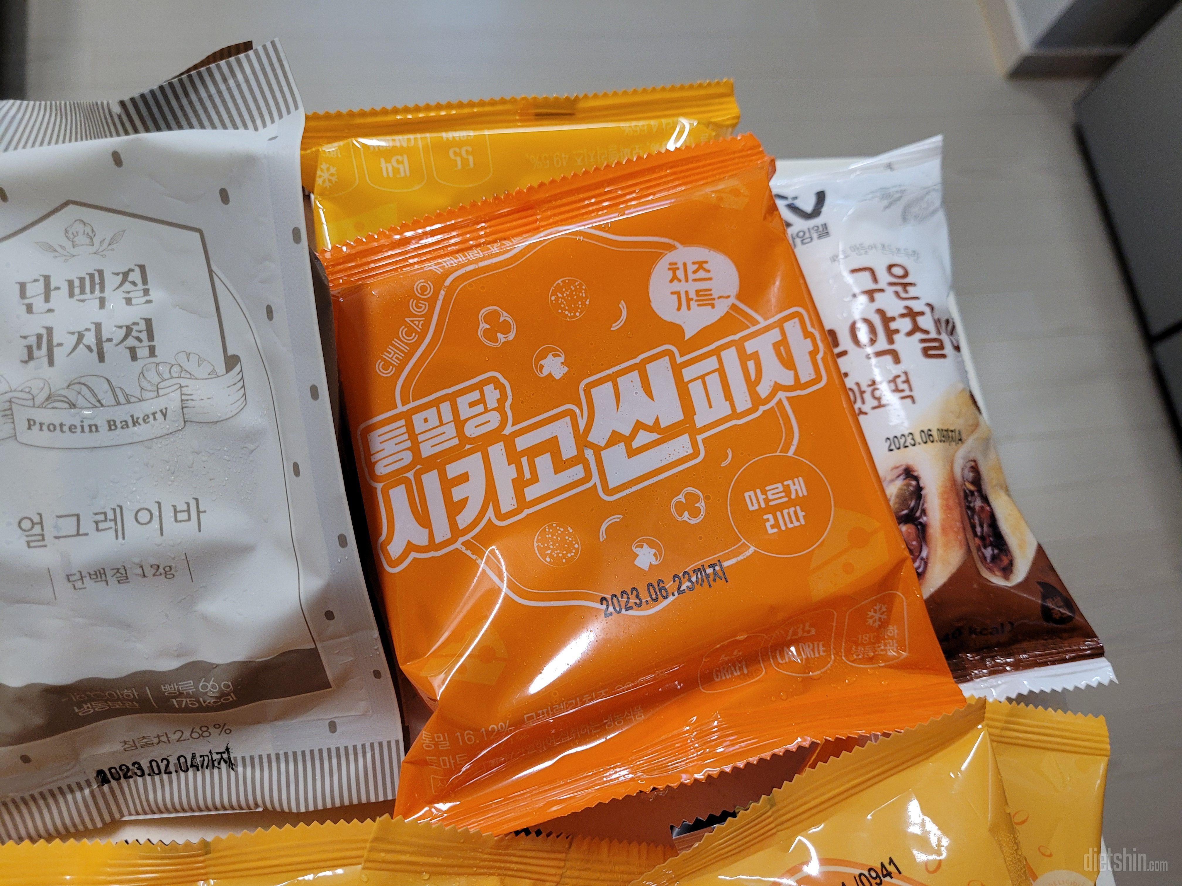 맛보기로 하나 주문해보았어요 괜찮으면
