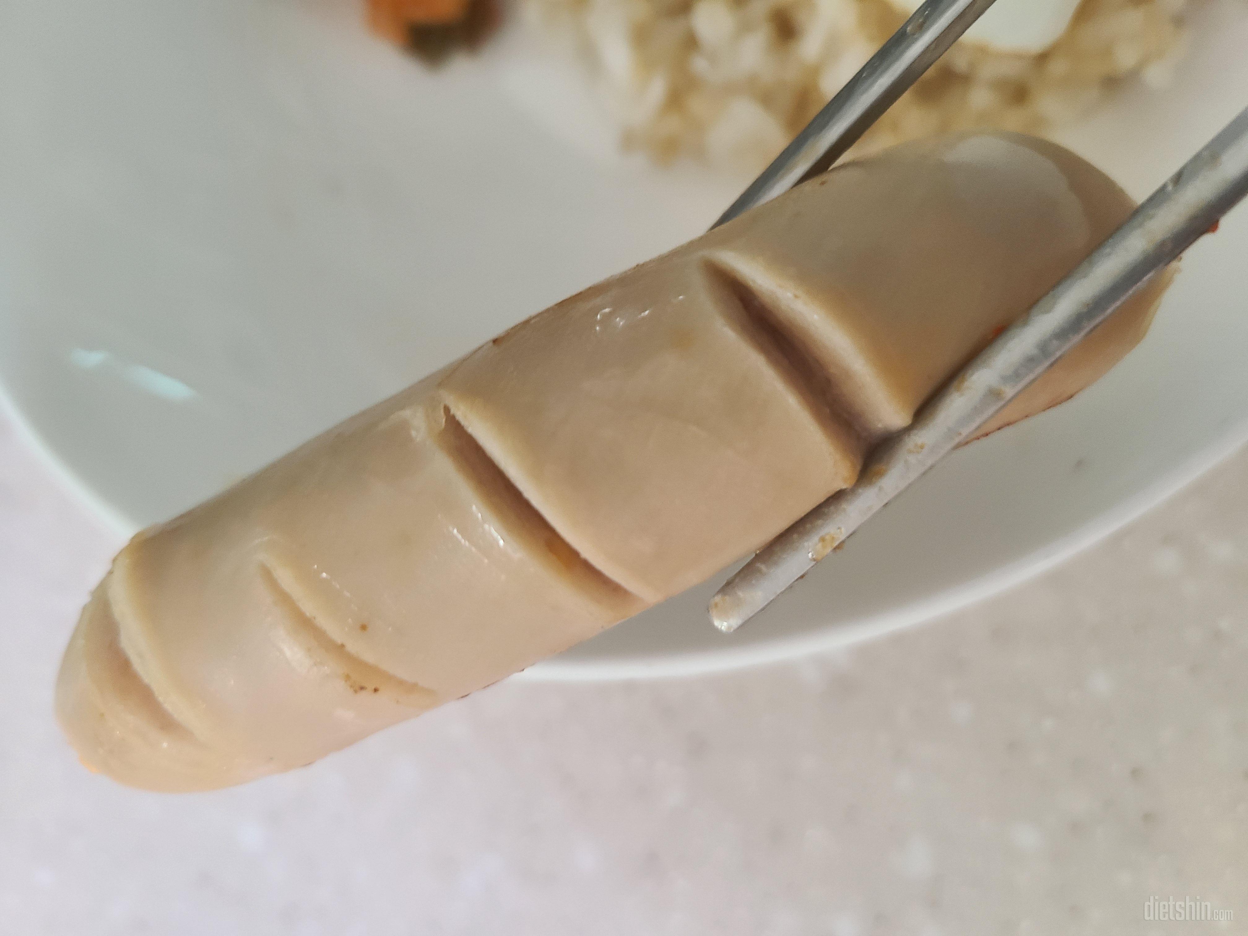 체다치즈가 들어있어서 그런지 살짝 간