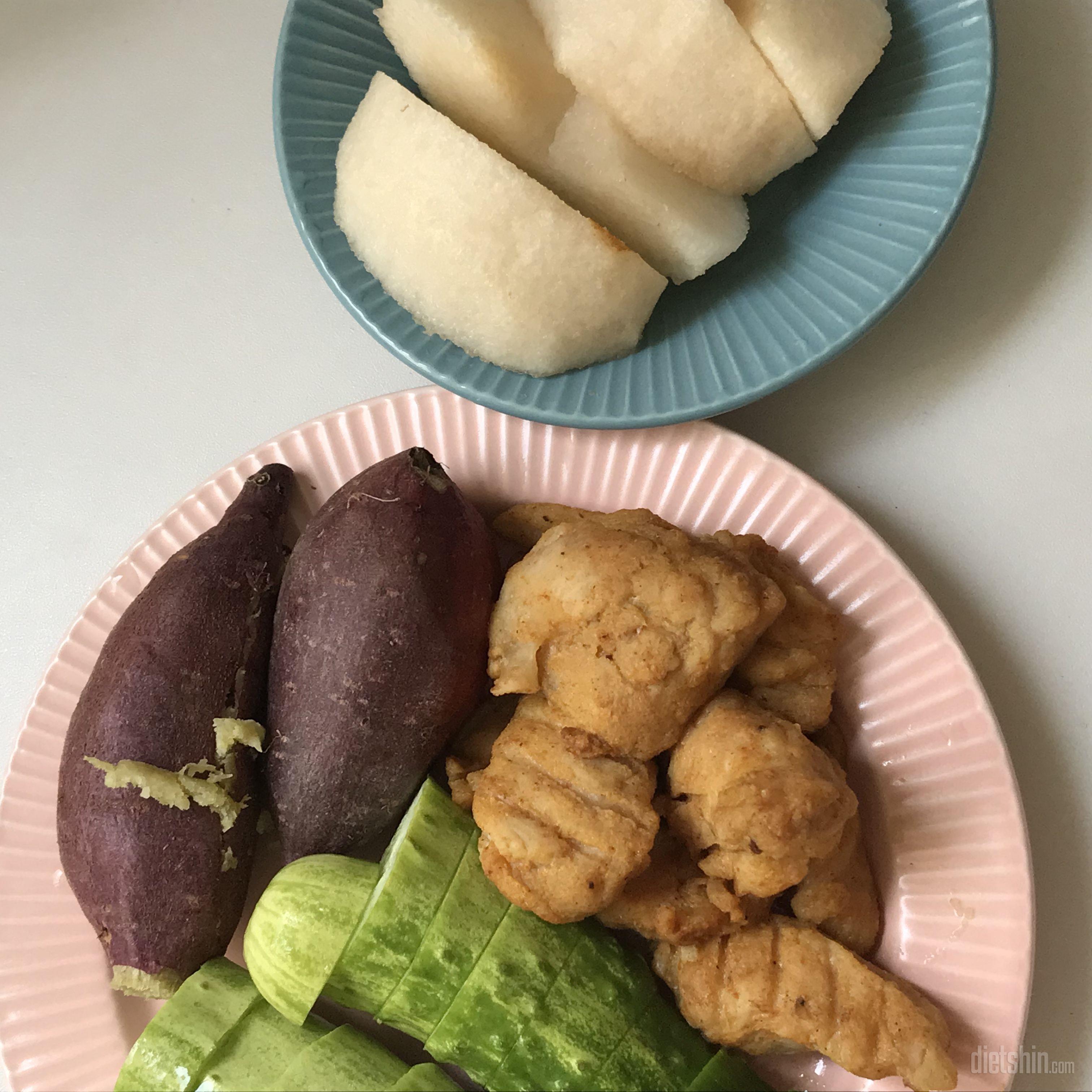 안심이라 닭가슴살보다 훨씬 촉촉해요.