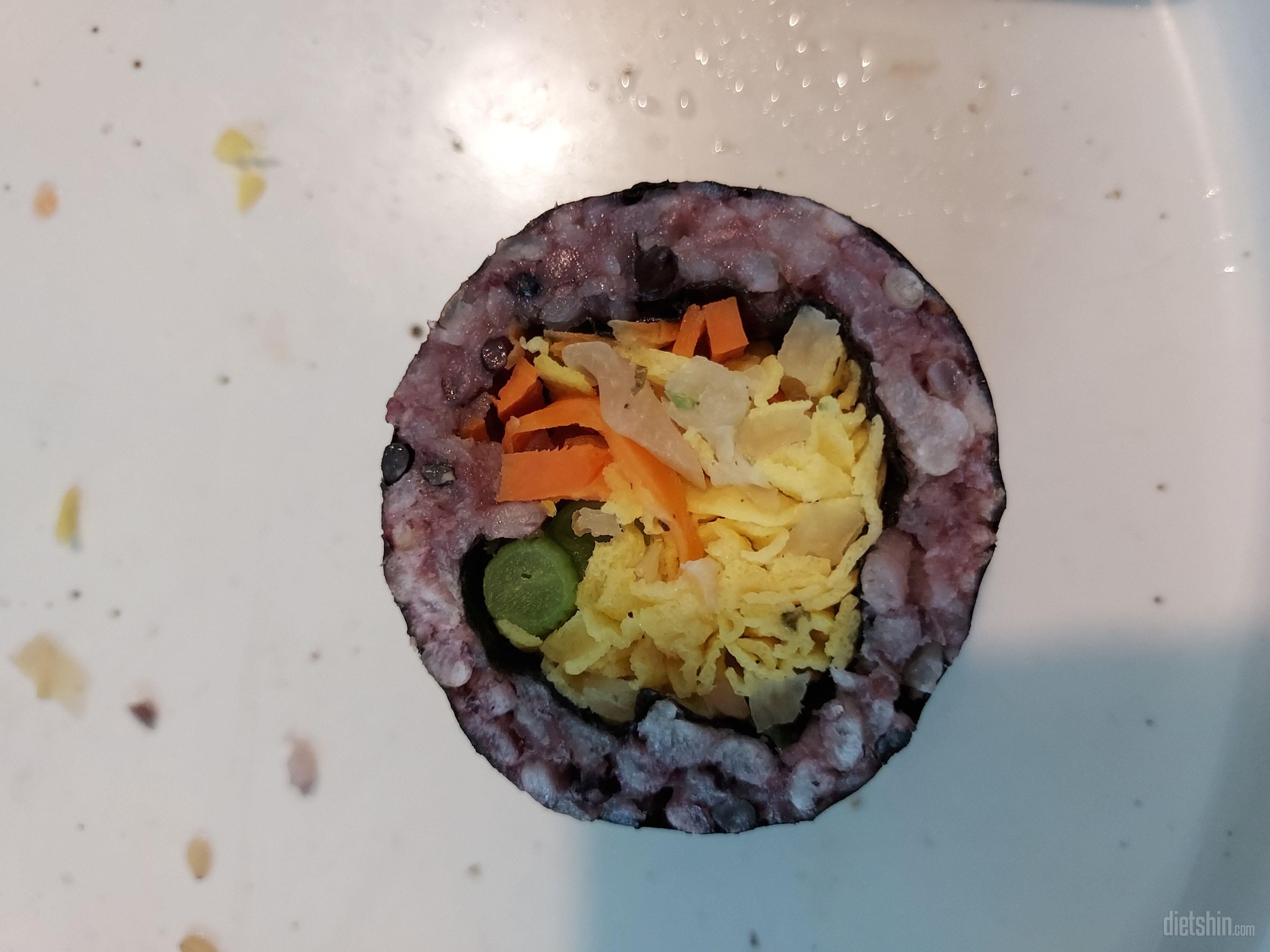 배송 빠르게 안전하게 잘왔구요~
아