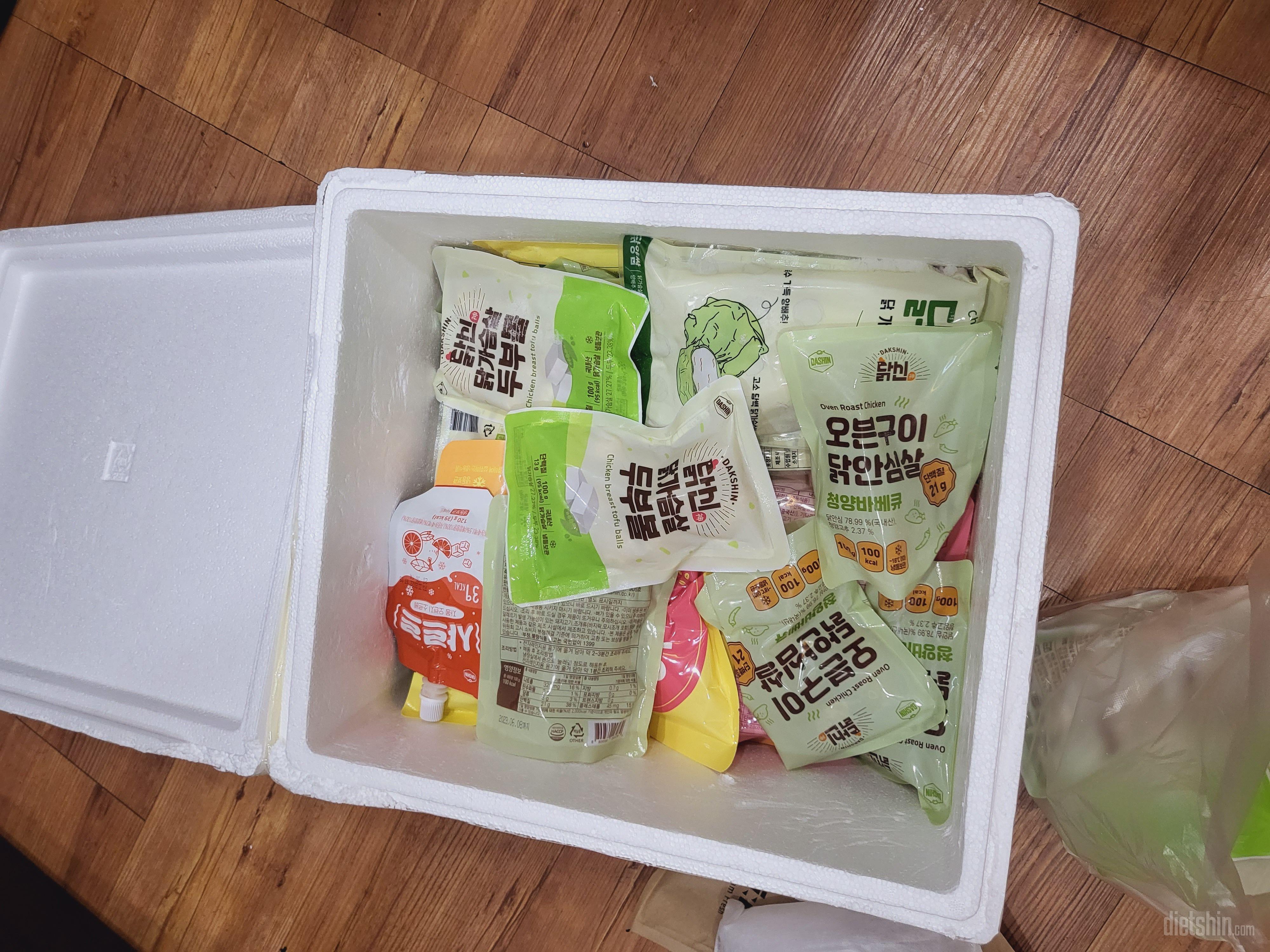 재구매에요
맛있고 칼로리도 낮아서
