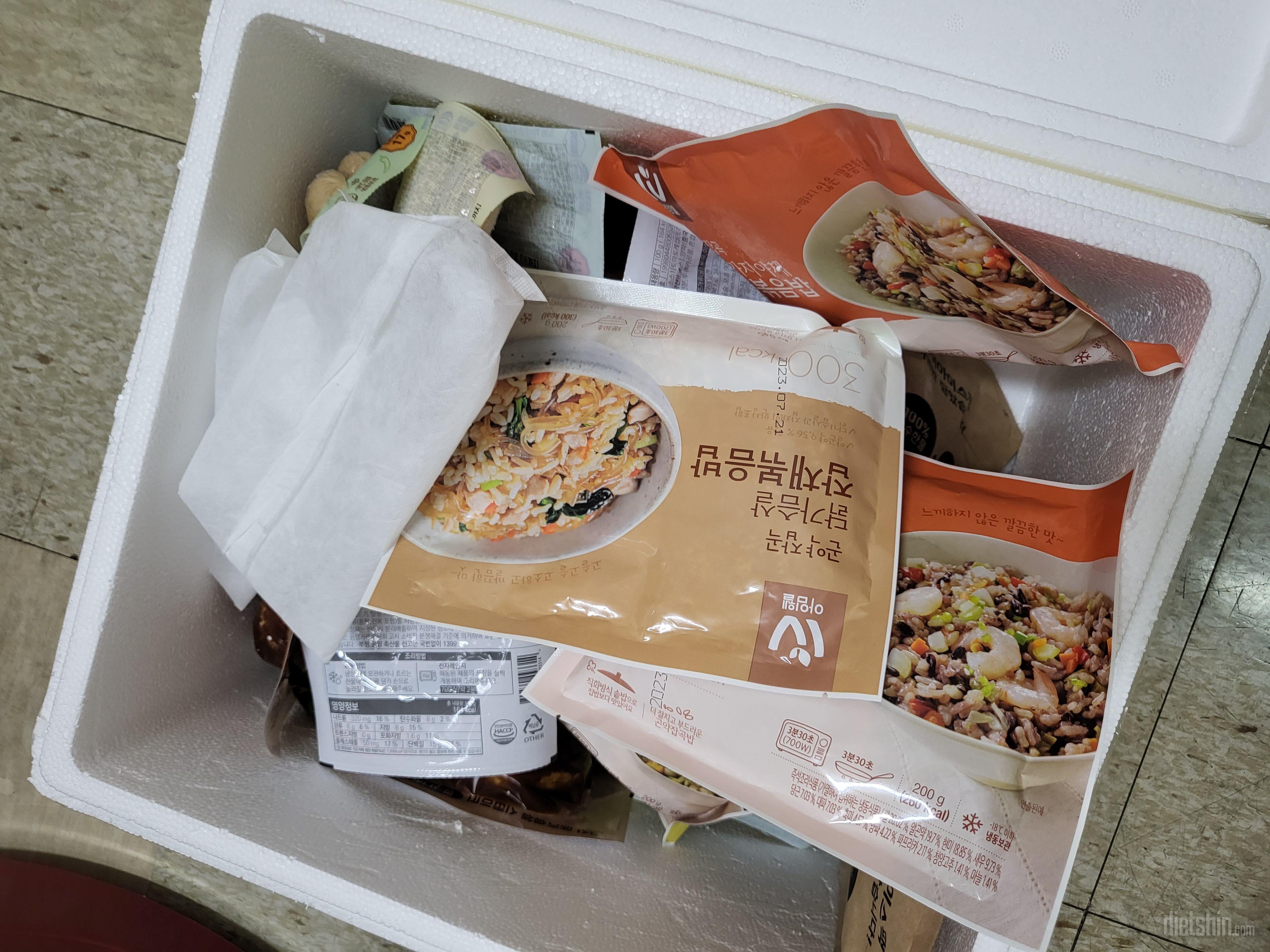 배송이 빠르네요. 가득 냉동실에 넣어