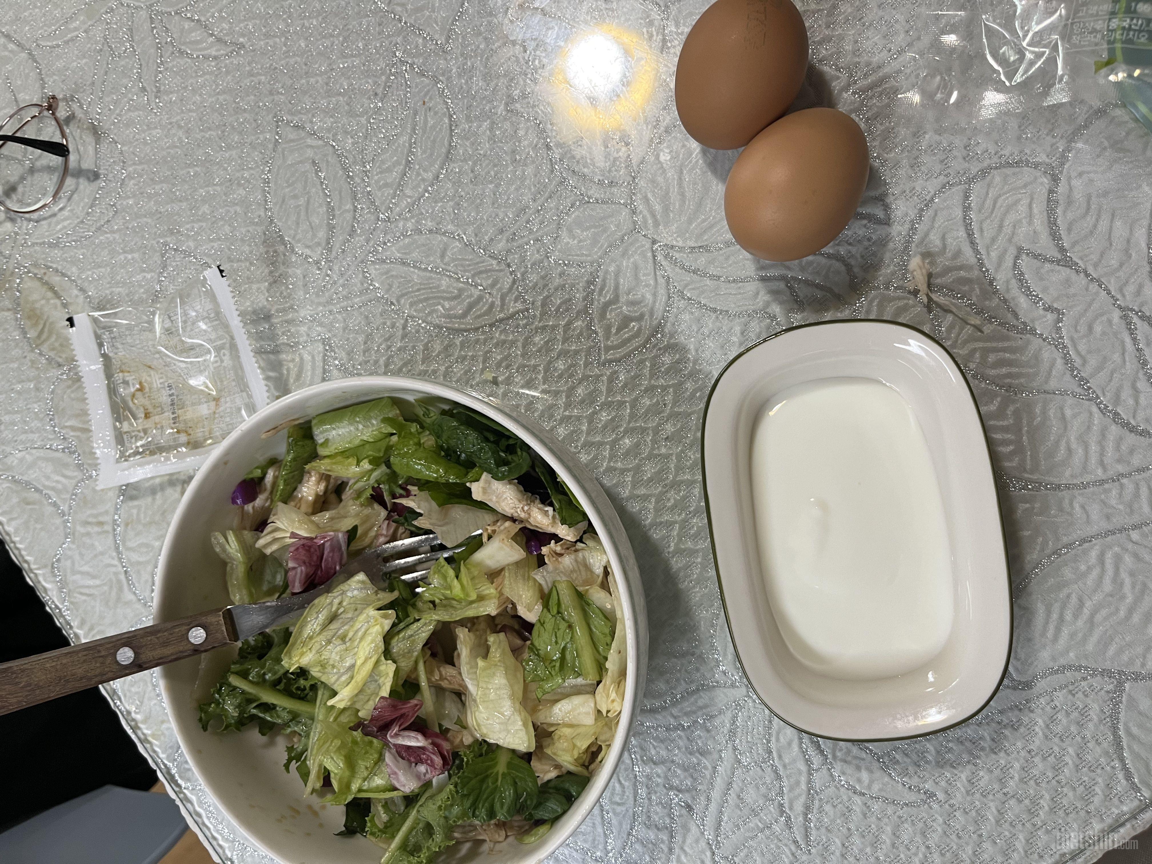 처음시켜봤는데 샐러드가 은근맛있어요