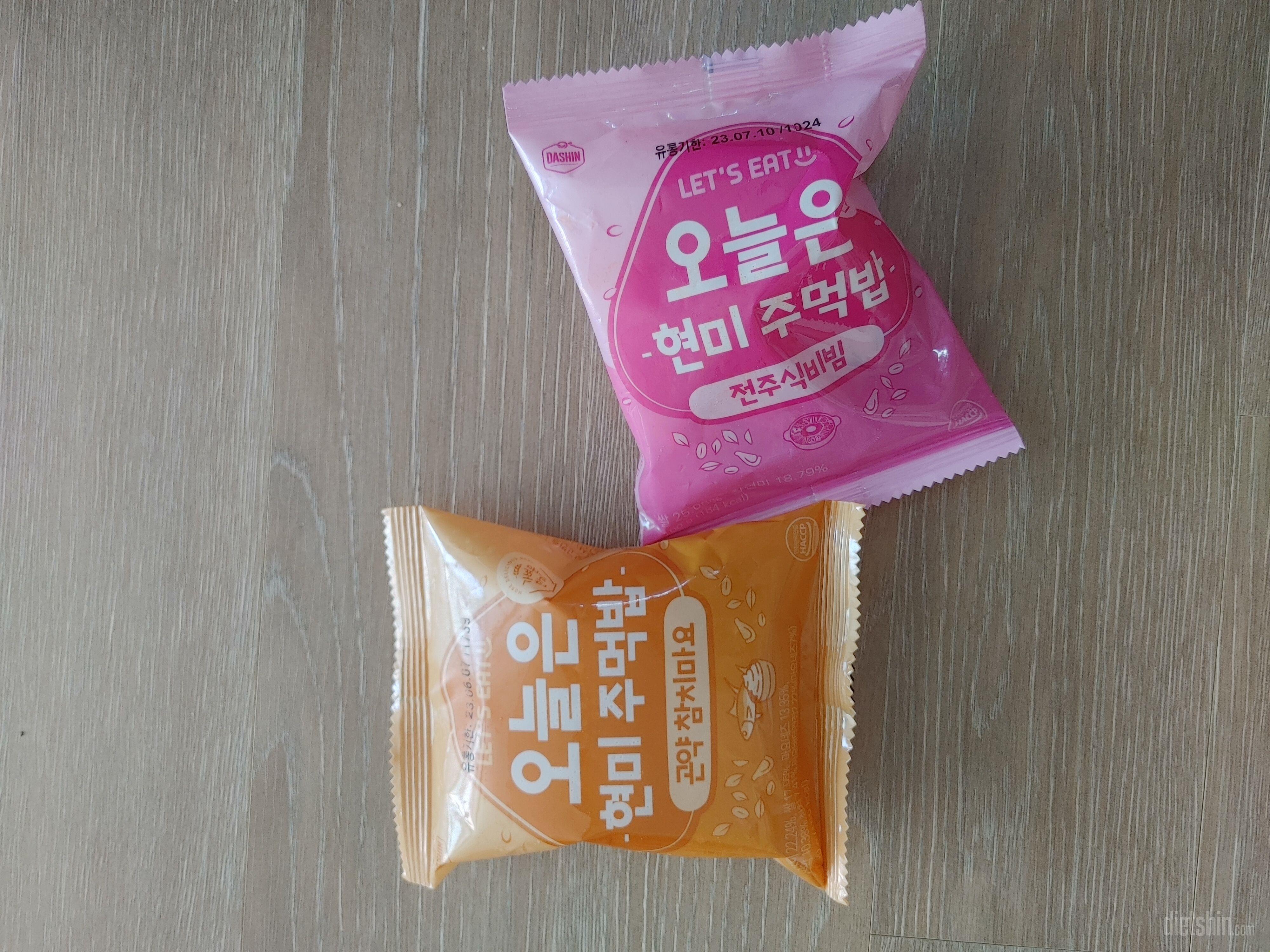 그냥 김없는 삼각김밥같아요! ㅎ
간