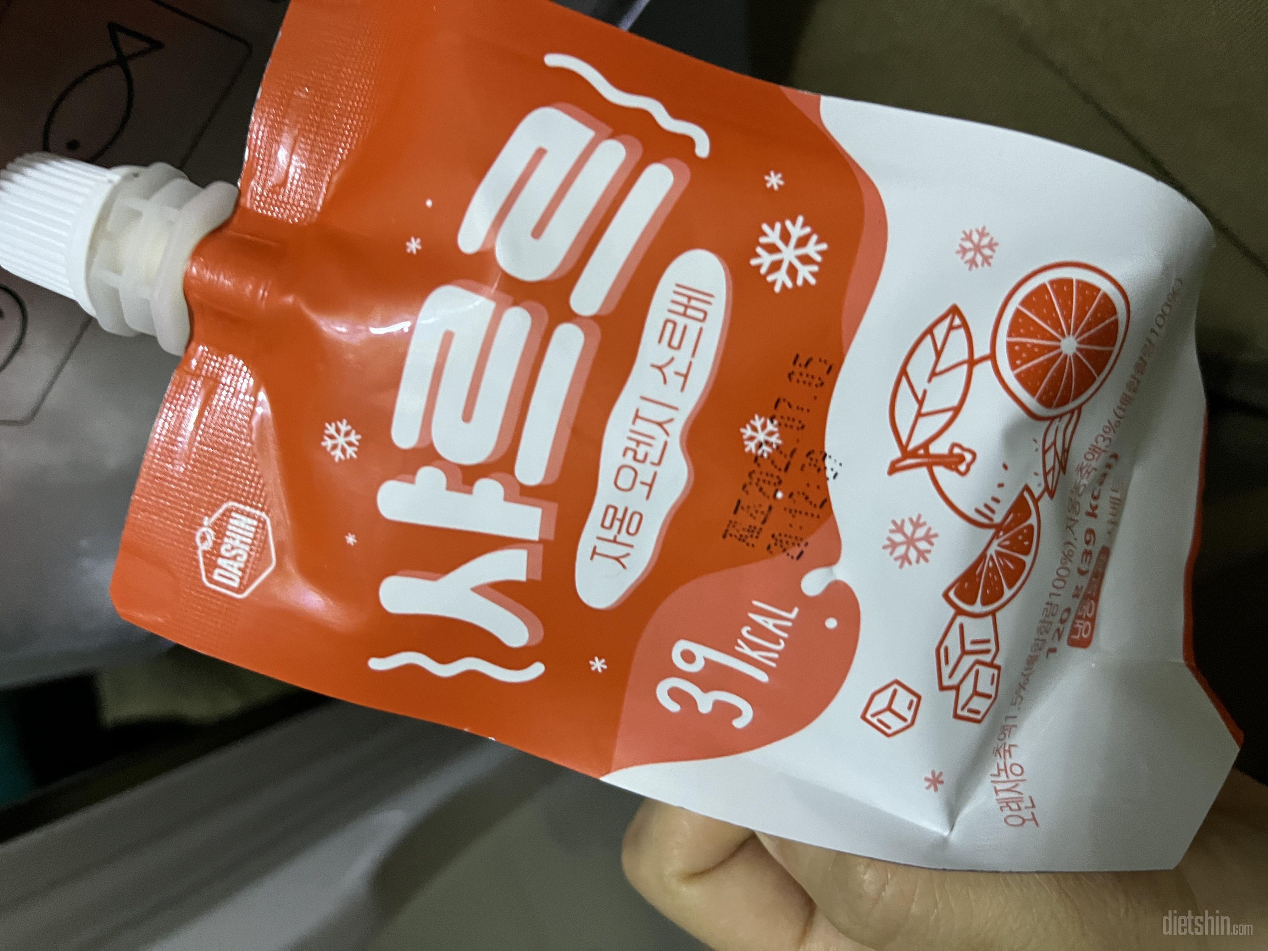 항상 곤약젤리만 사먹다가 처음 시켜봤
