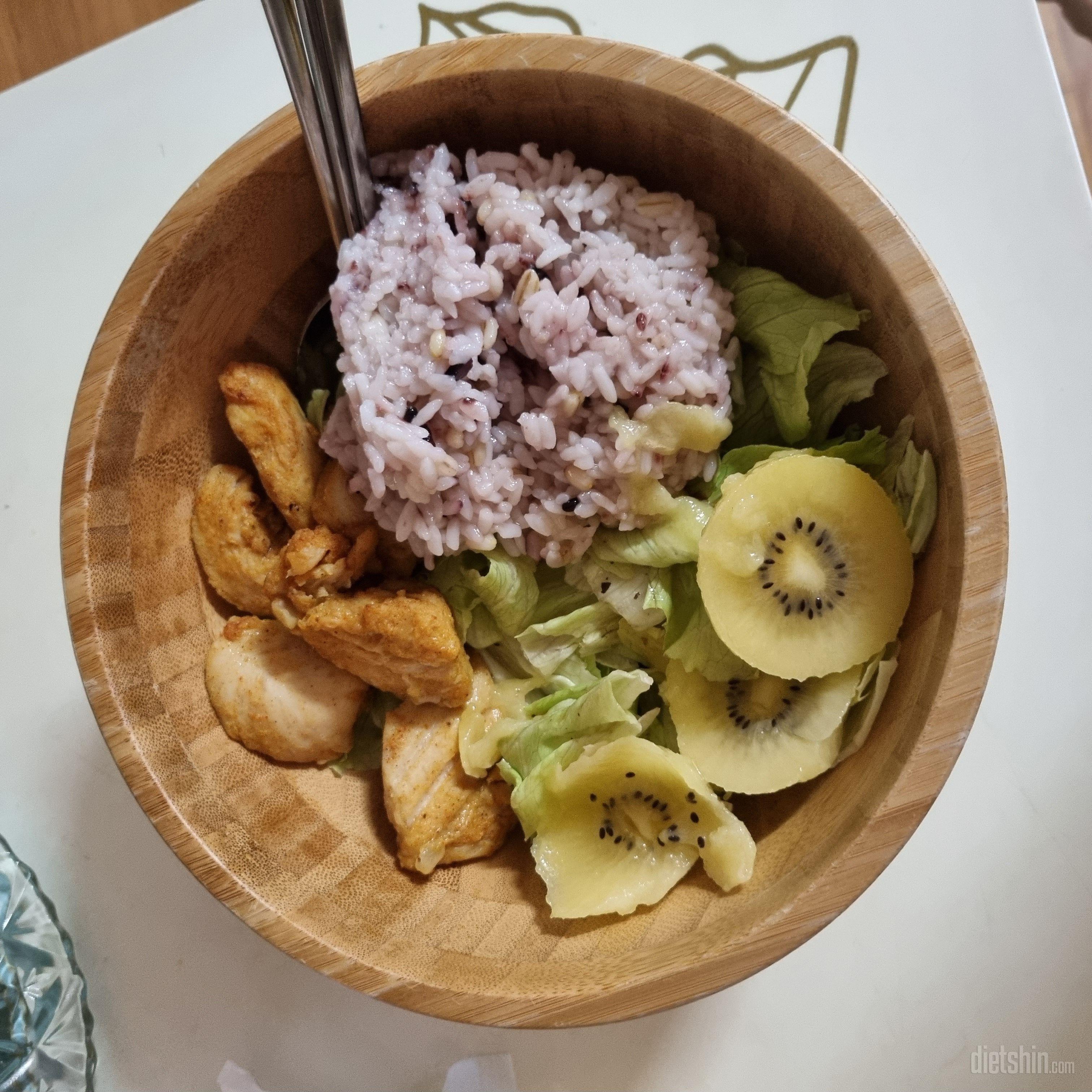 부드러운 닭안심살 덕분에 식단 맛있게