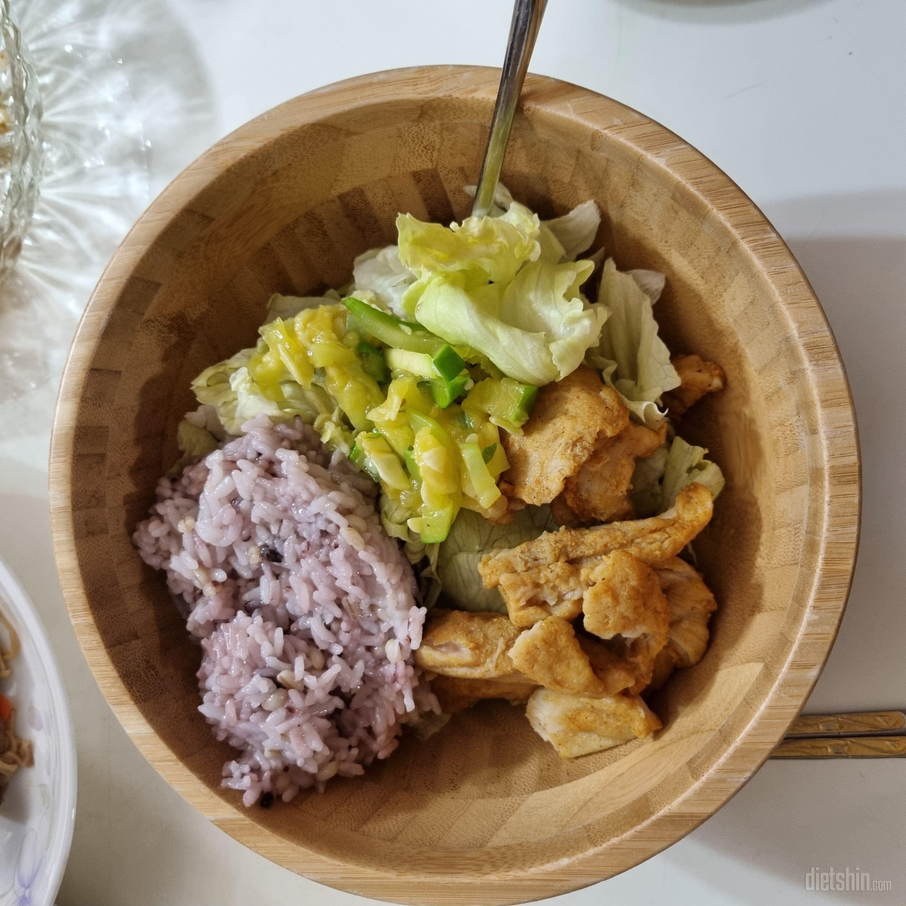 부드러운 닭안심살 덕분에 식단 맛있게