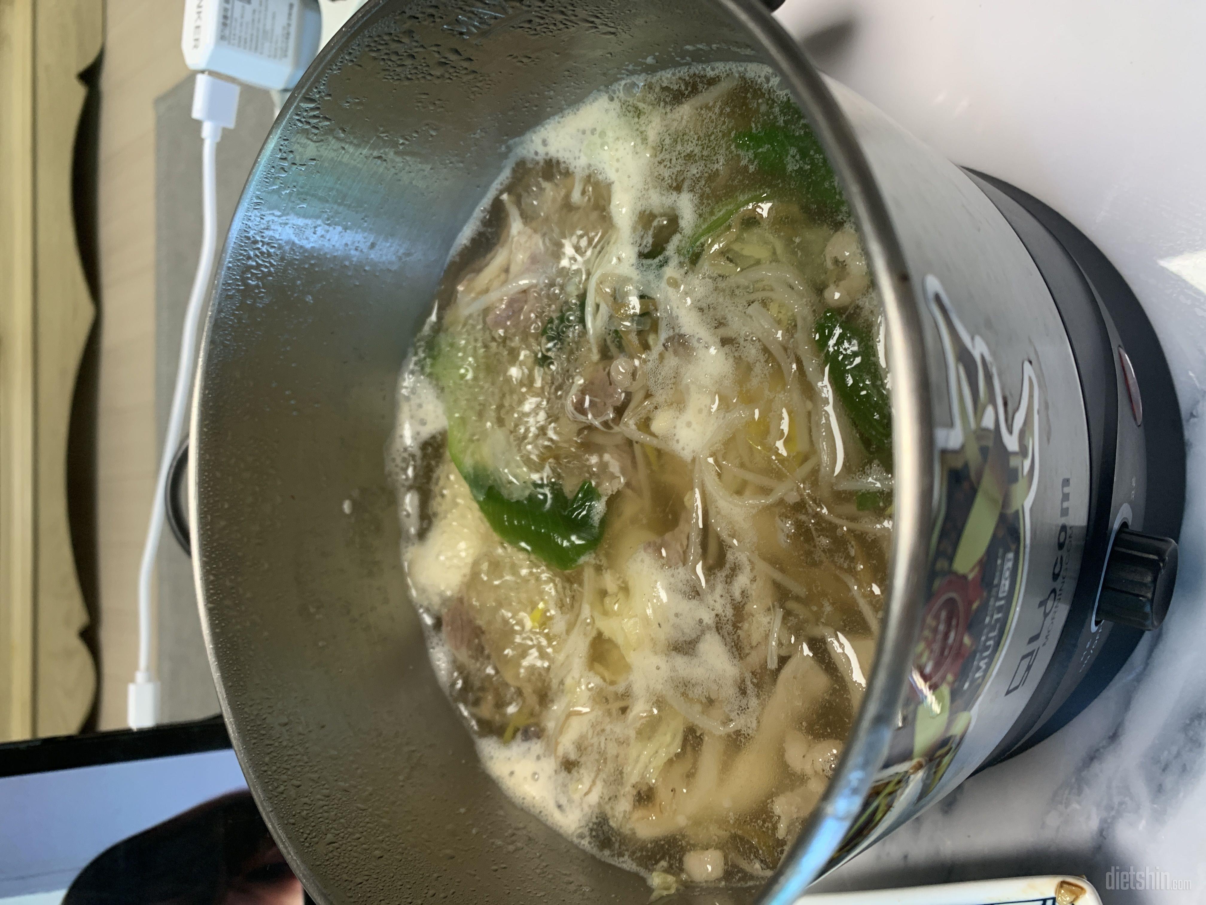 맛있어요 국물이진해요
재료따로.추가
