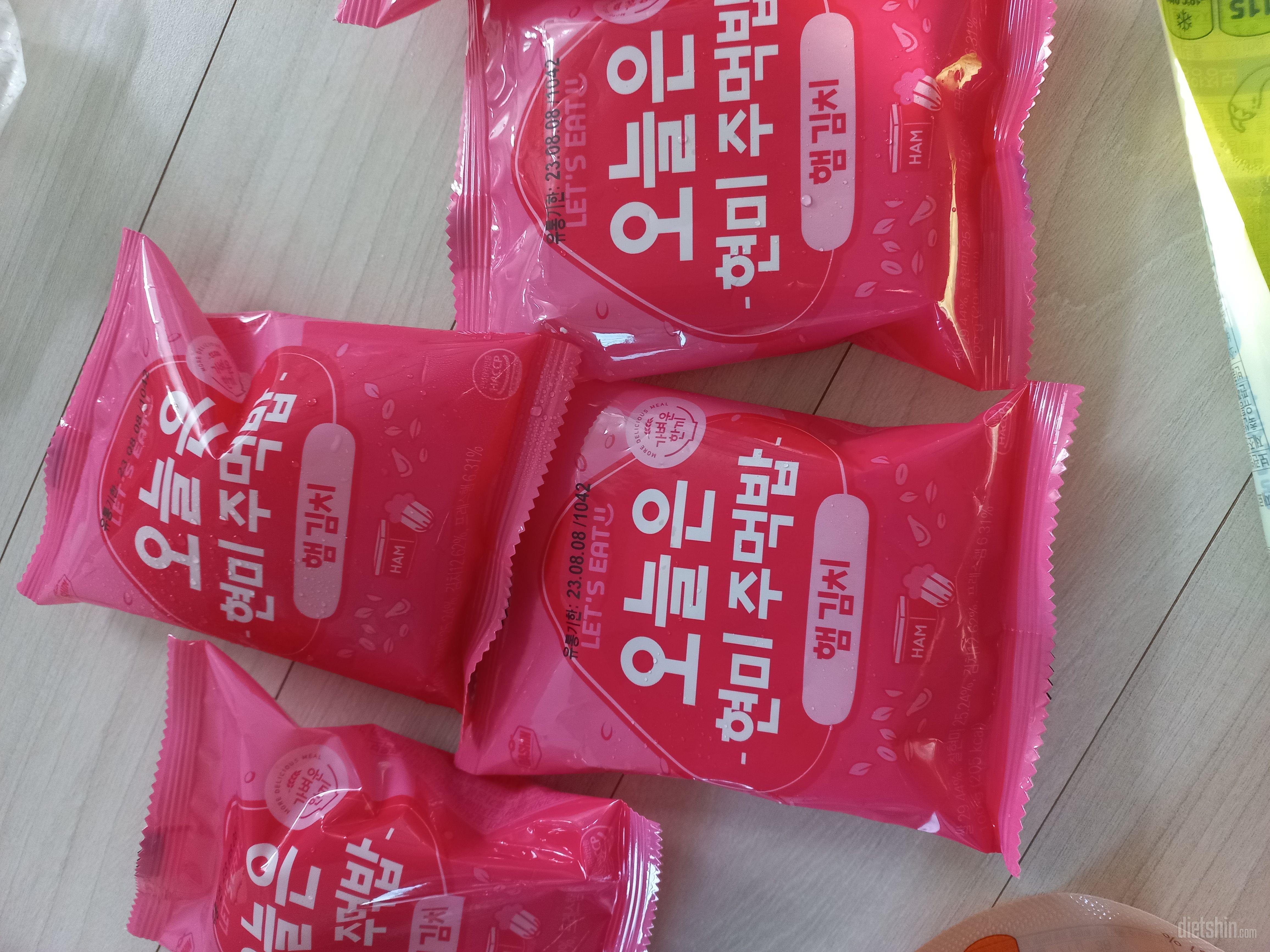 주문할때마다 포함해서 사고 있어요^^
