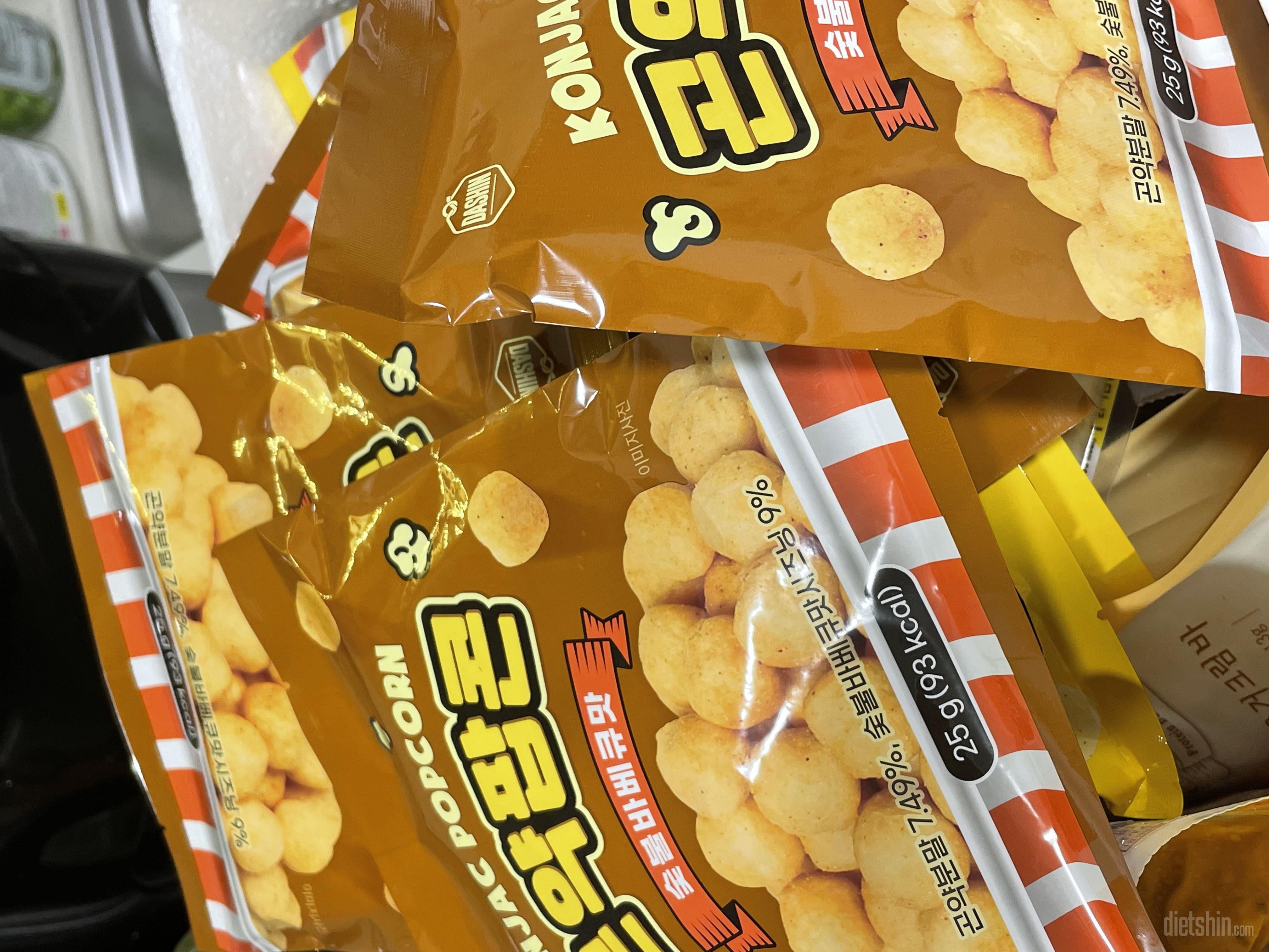 콘소메 맛 맛있습니당 부담없는 간식