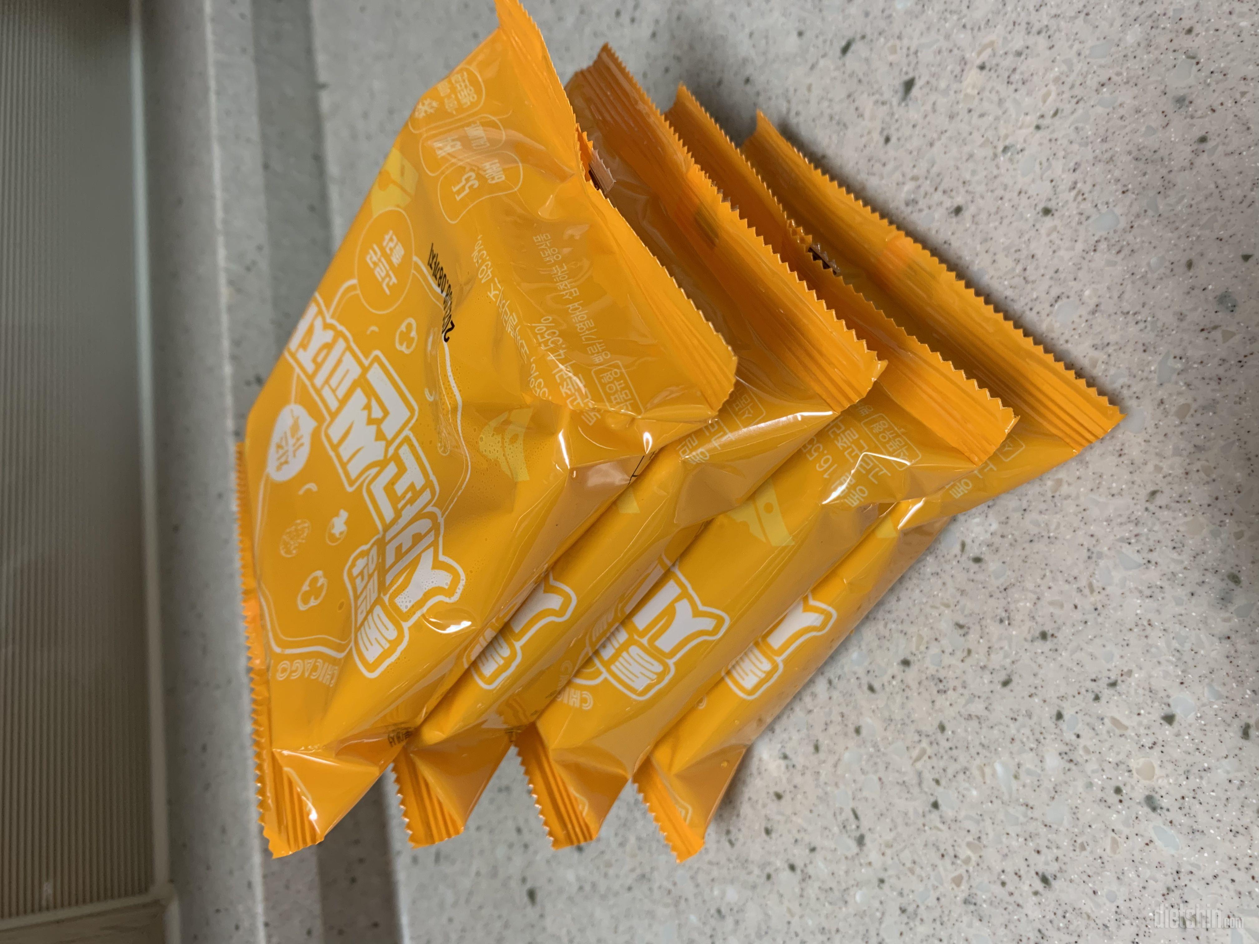 항상 먹는 제품들이에요.
원뿔해서