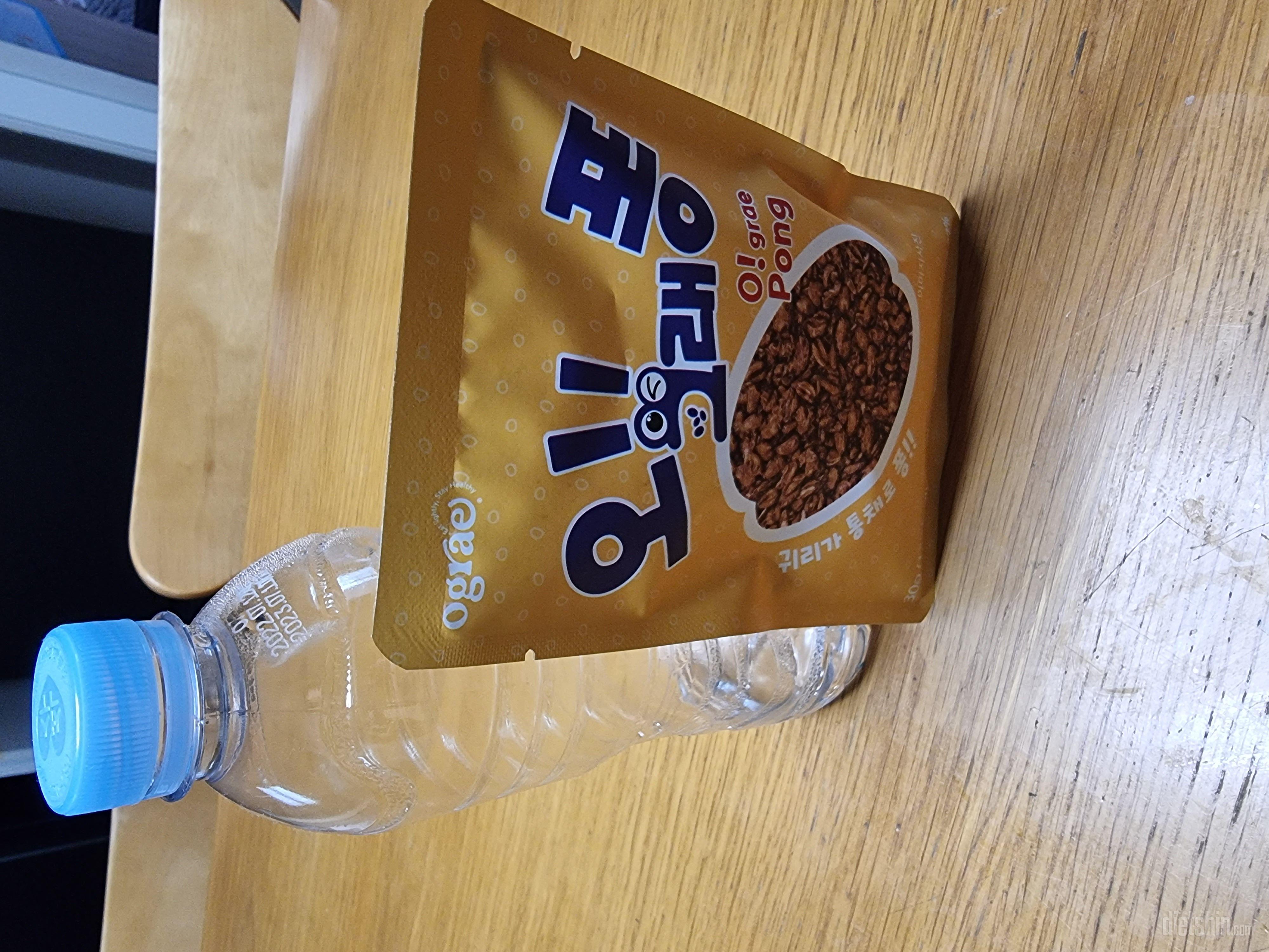 아직 먹어보진 않았는데 첨에 받아보고