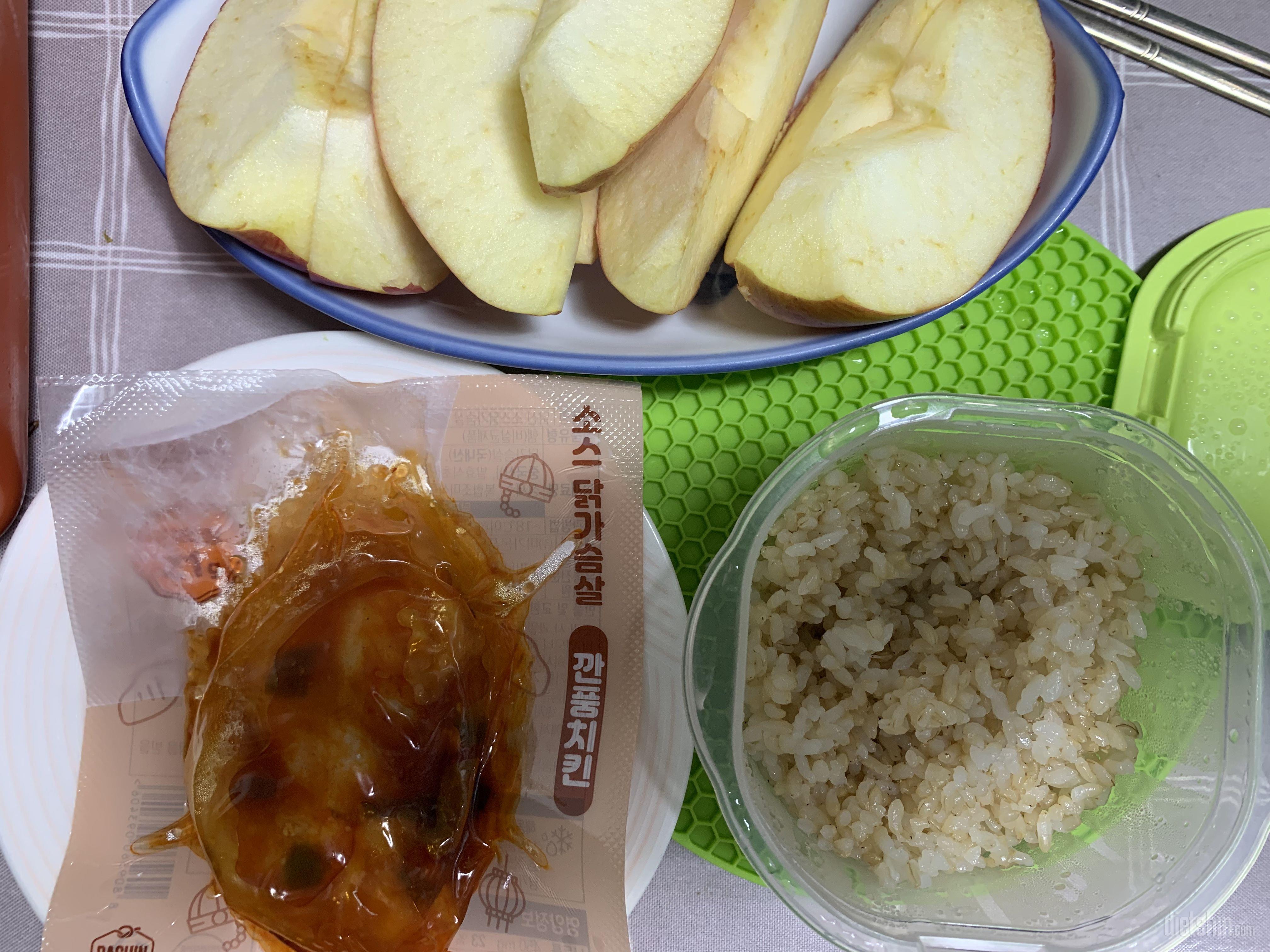 소스도 맛있고 고기도 뷰드러워서 다이