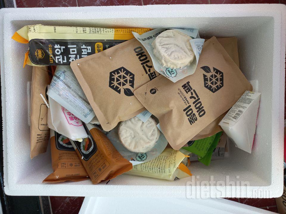 시중에 파는 김밥보다 덜 자극적인 맛
