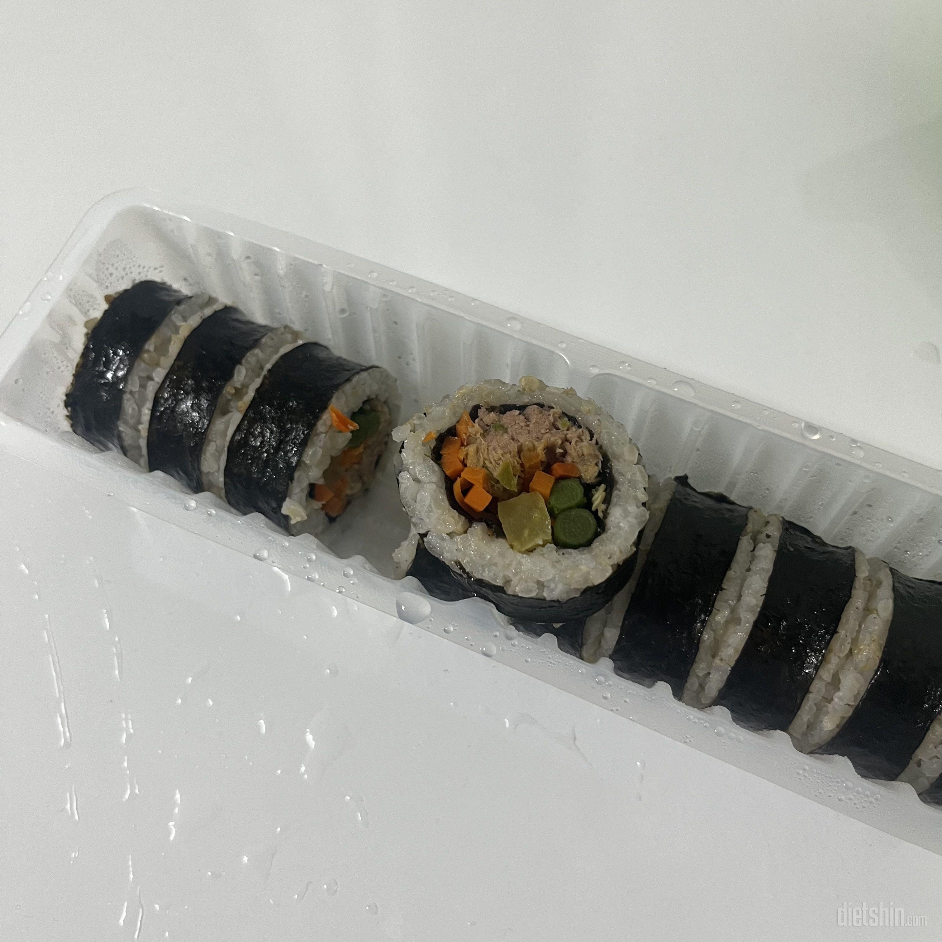 칼로리 부담없이 김밥 맛있게 먹을 수