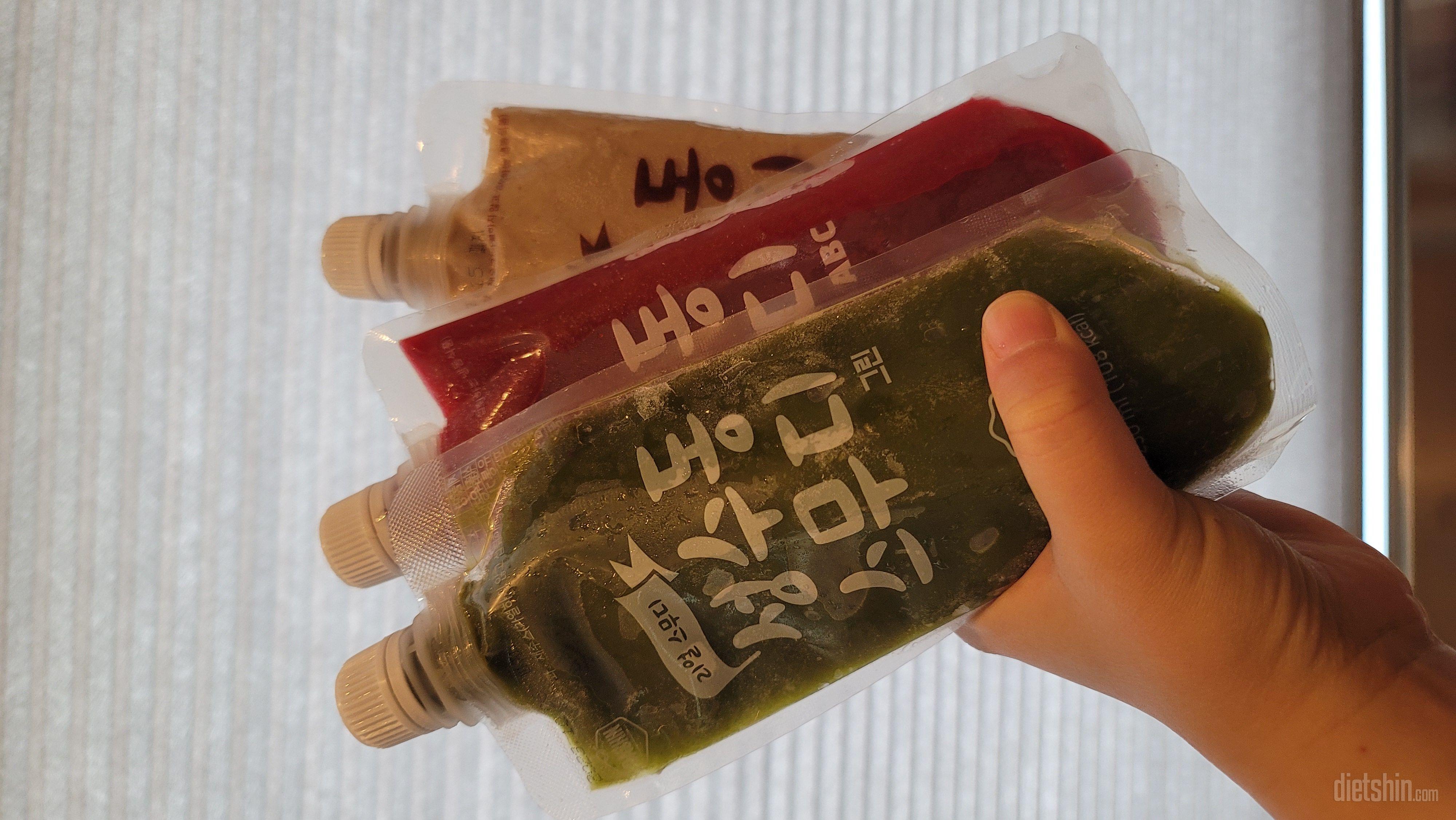 다른 클렌즈쥬스는 한가지맛으로 2~3