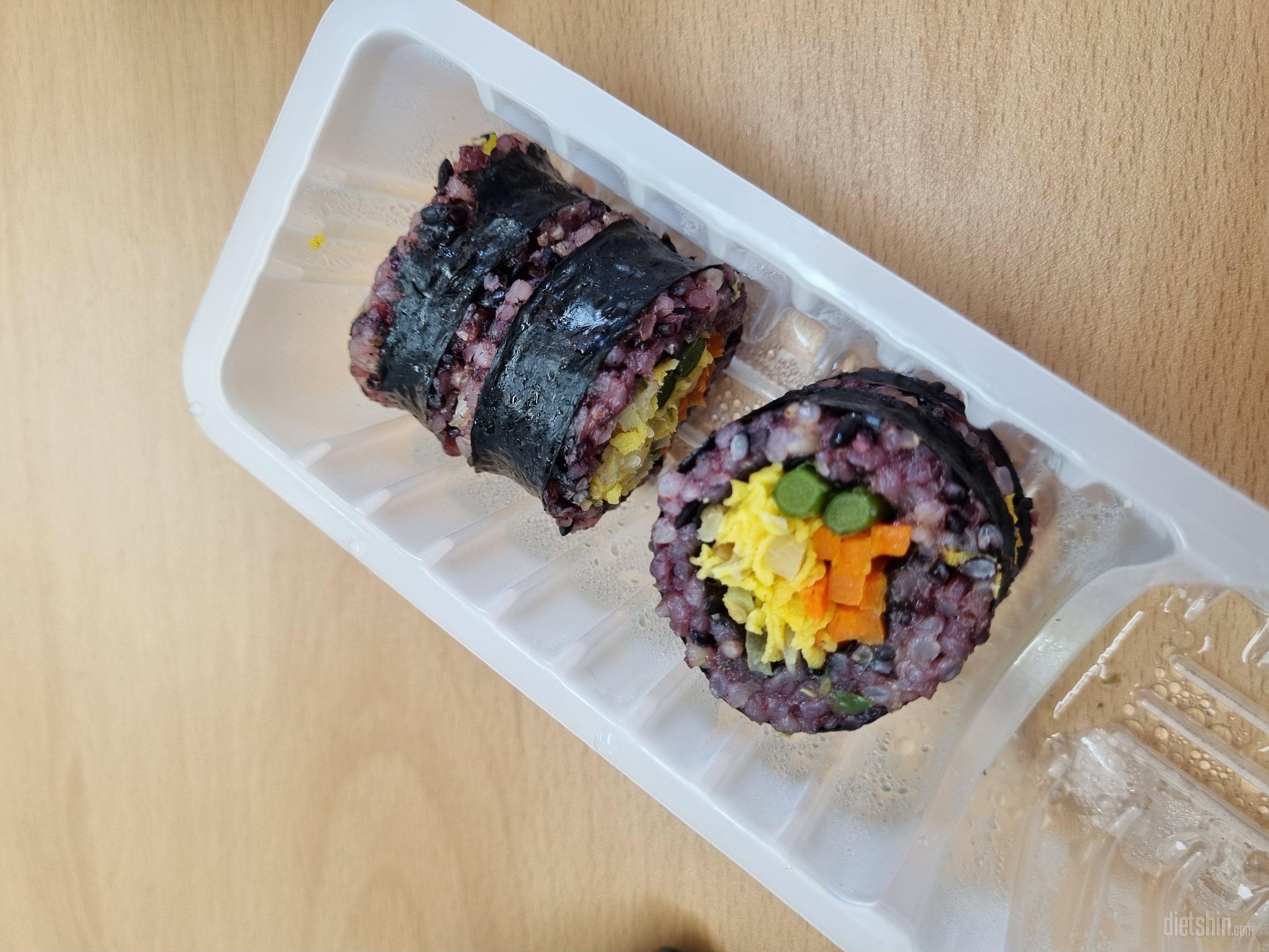 그냥 김밥맛이랑 완전 똑같아요 맛있어