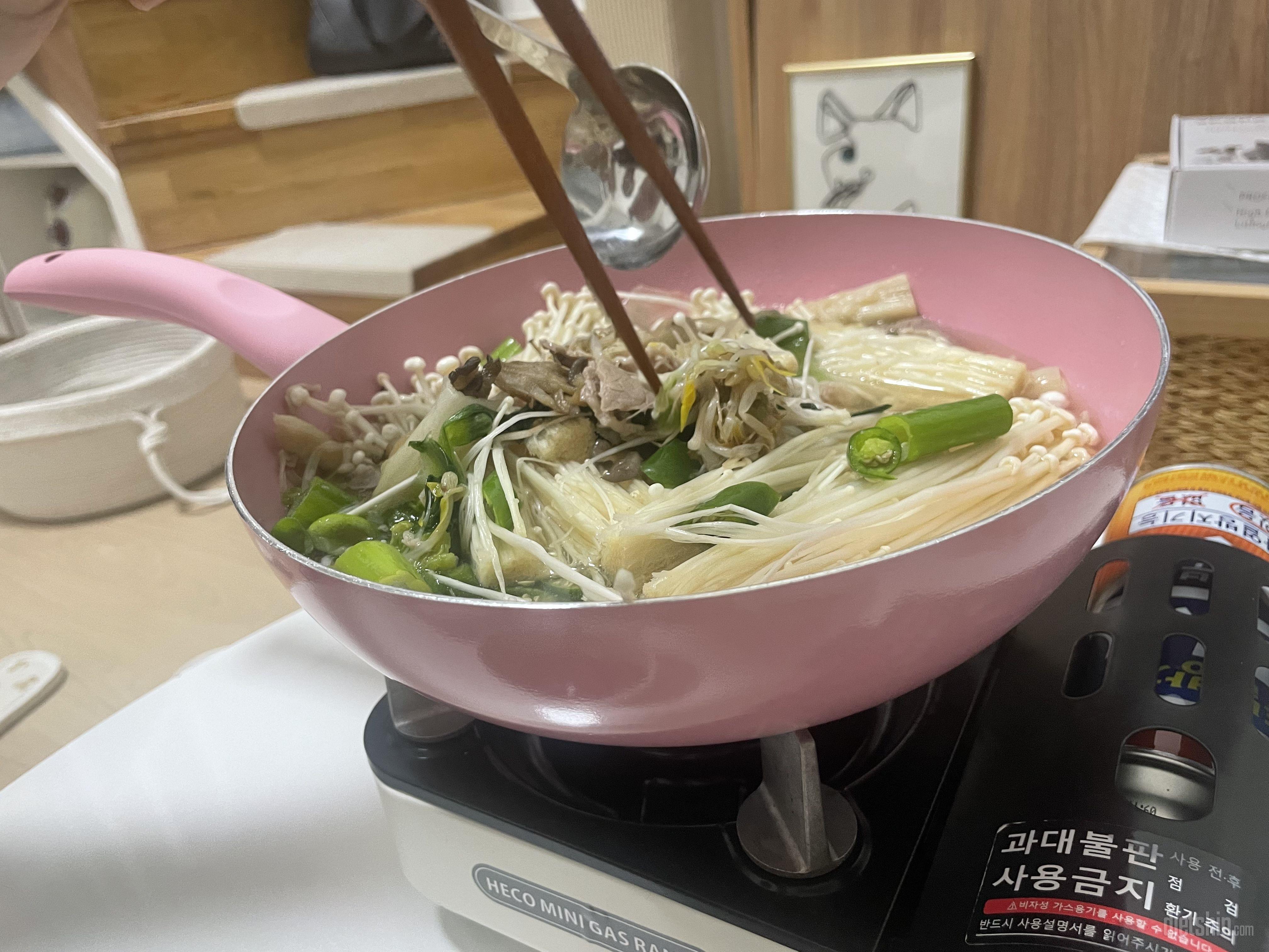 소스 만들어서 같이 먹으니까 맛잇어요