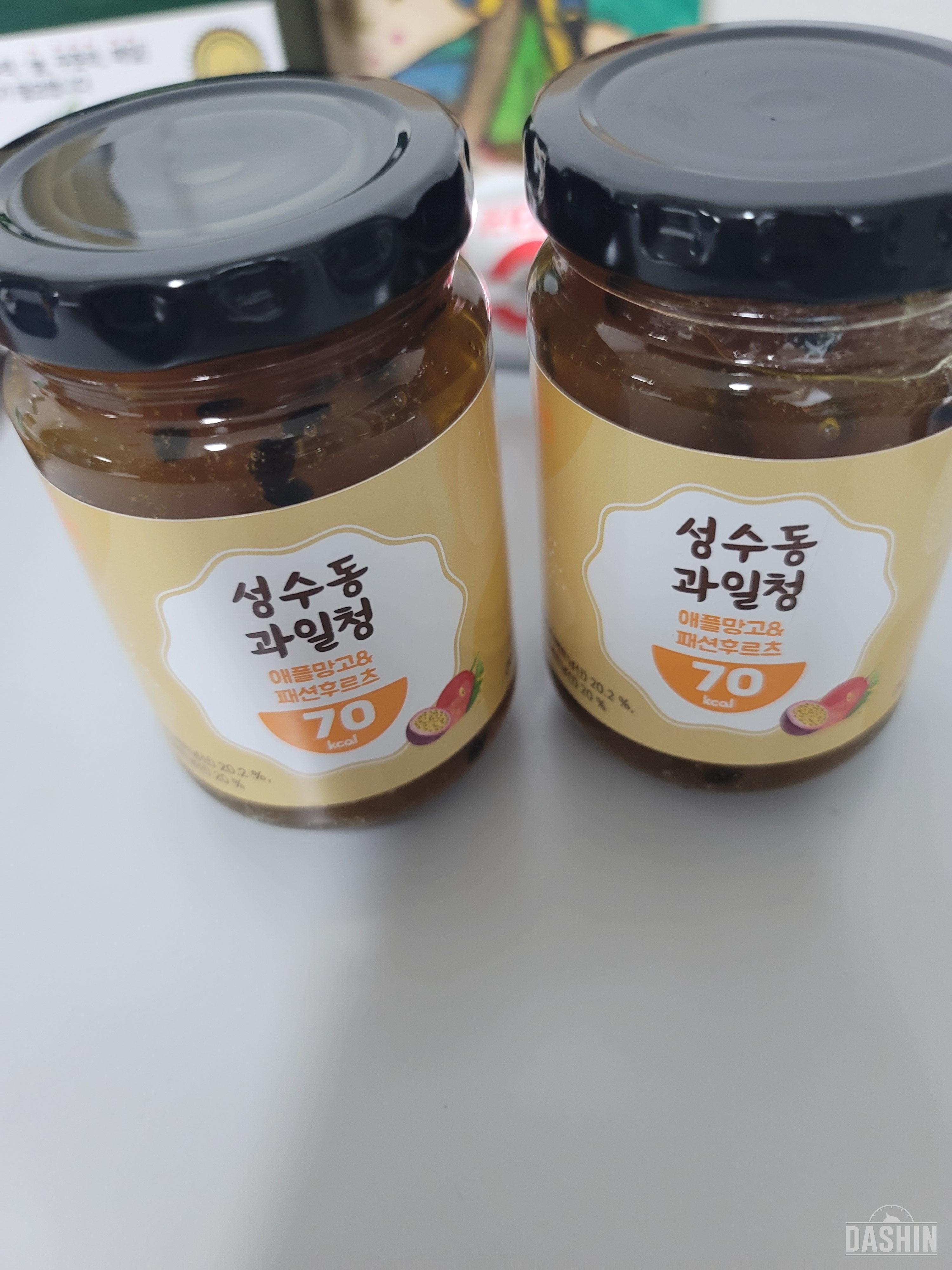 빵에  발라먹으니 맛있더라구요 
양