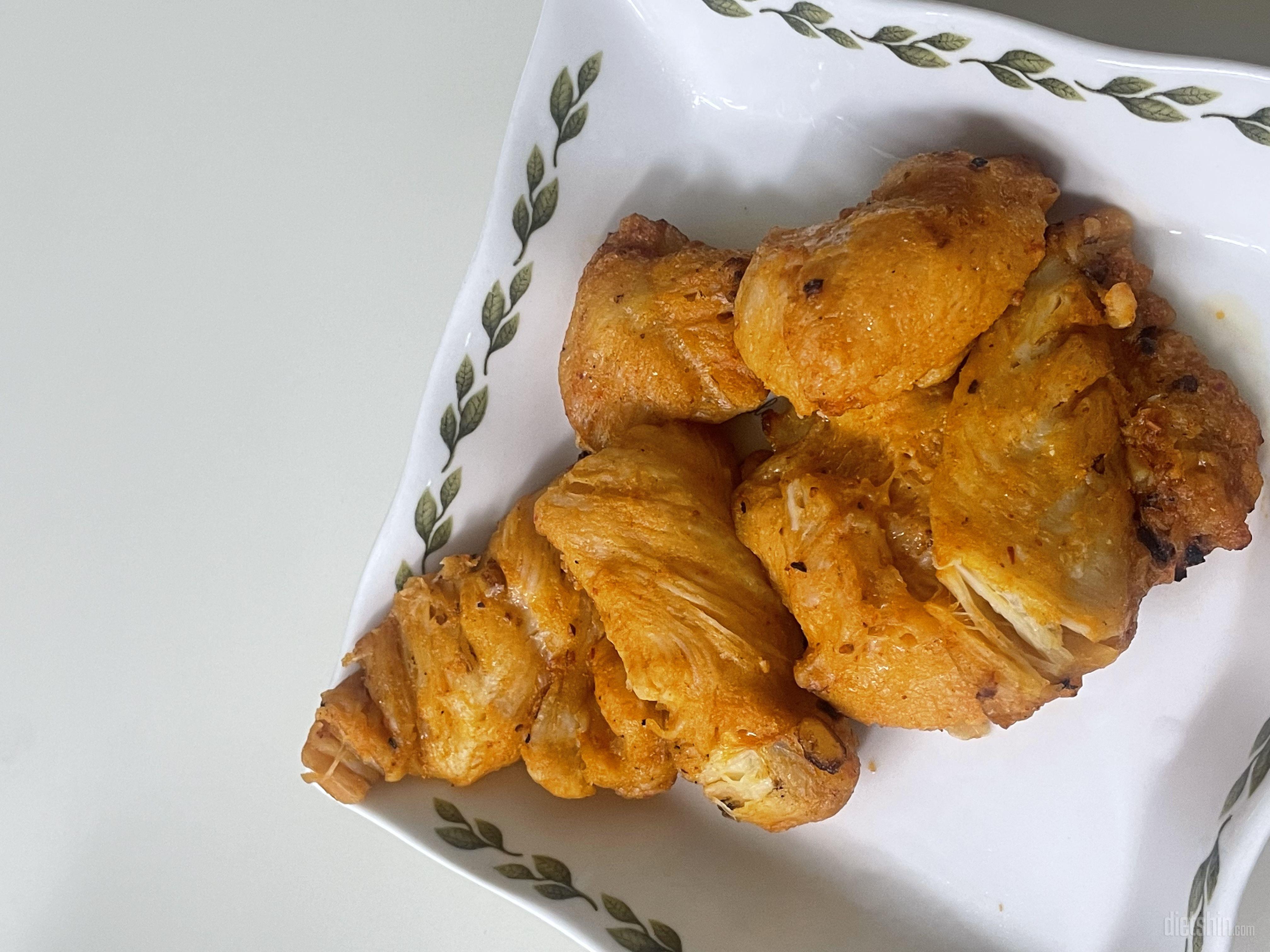 개인적으로 소스 닭가슴살이 더 맛있긴