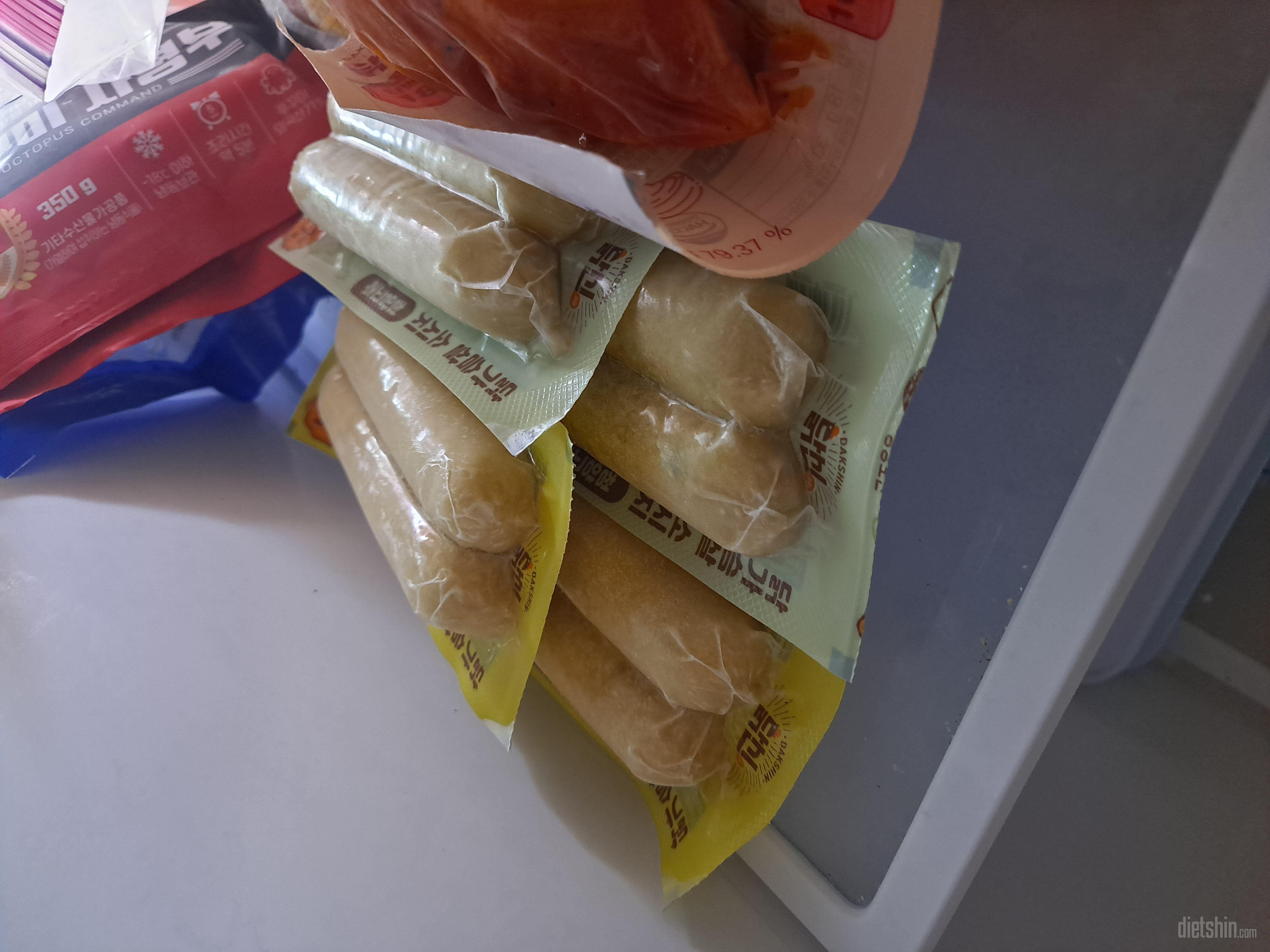 아침대용으로 먹을려고 삿는데 간식처럼