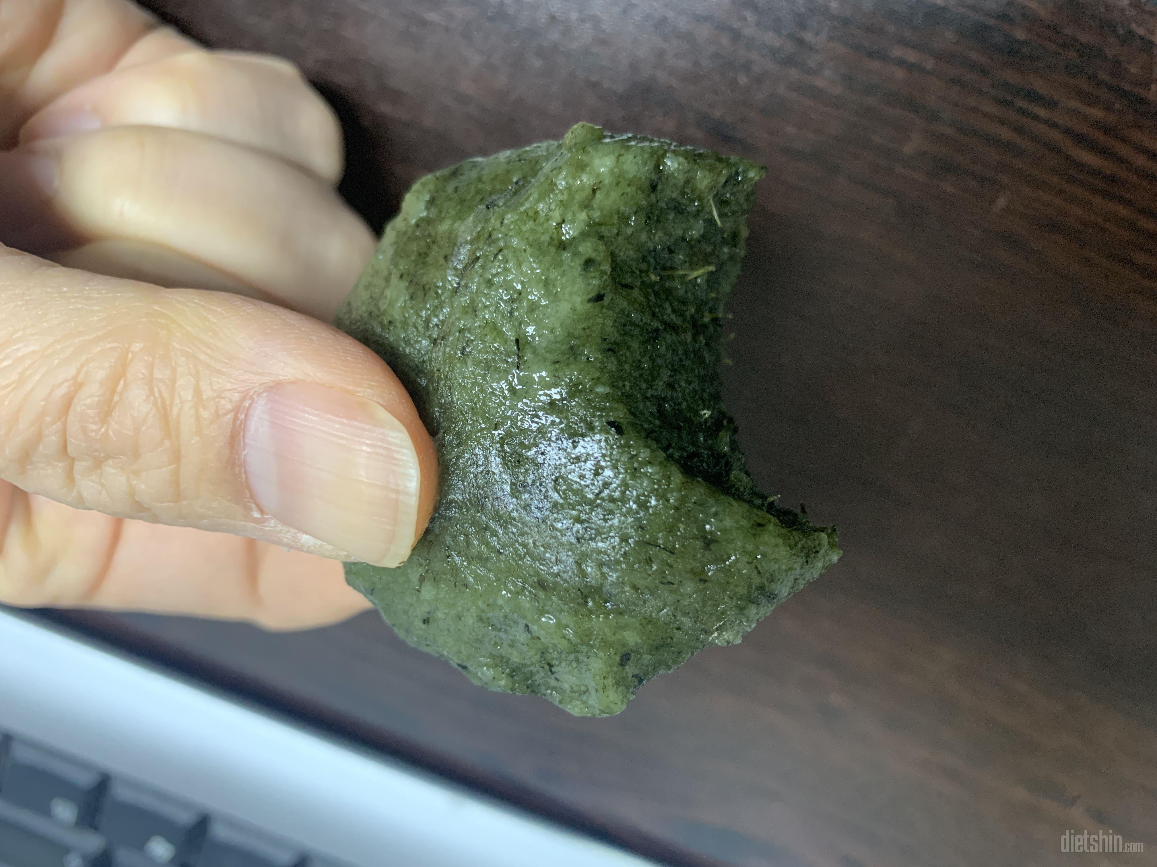 밥알떡인데 밥알은 안느껴져요
그냥