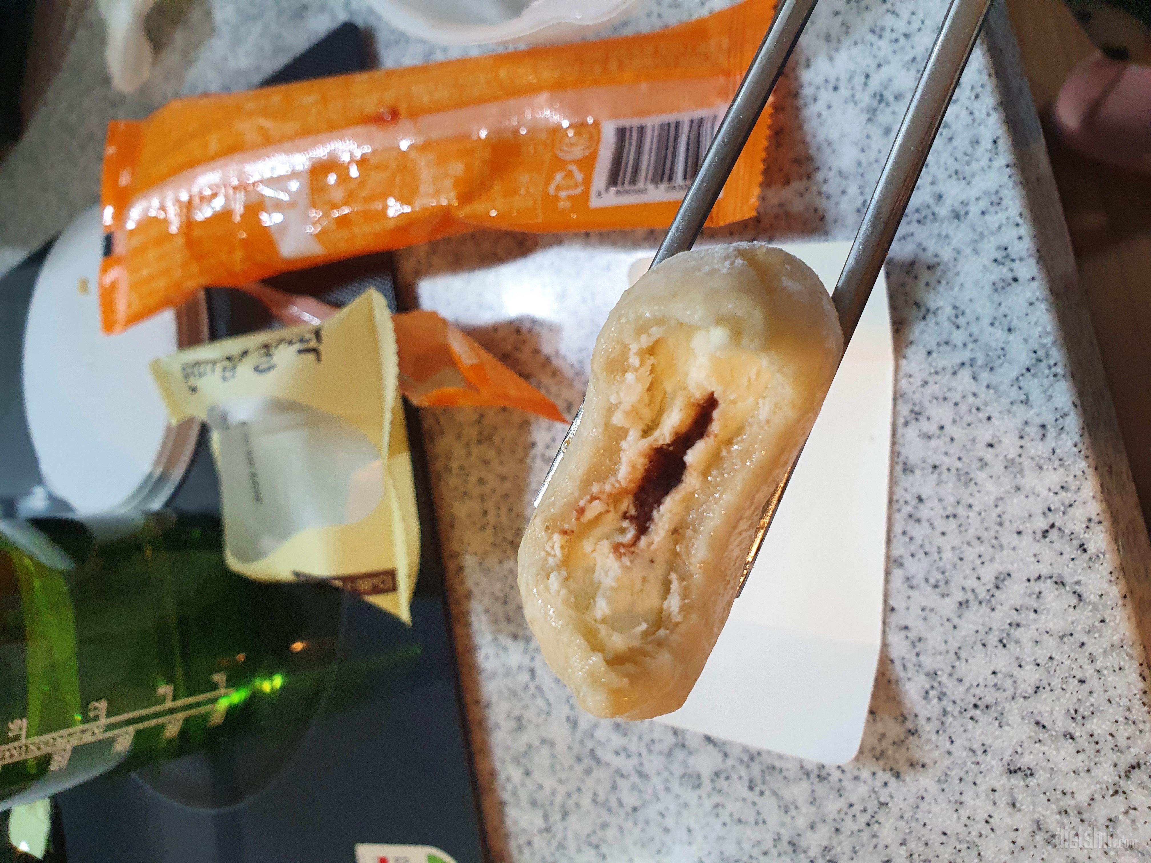 차갑게 먹어봤는데 너무 맛있음....