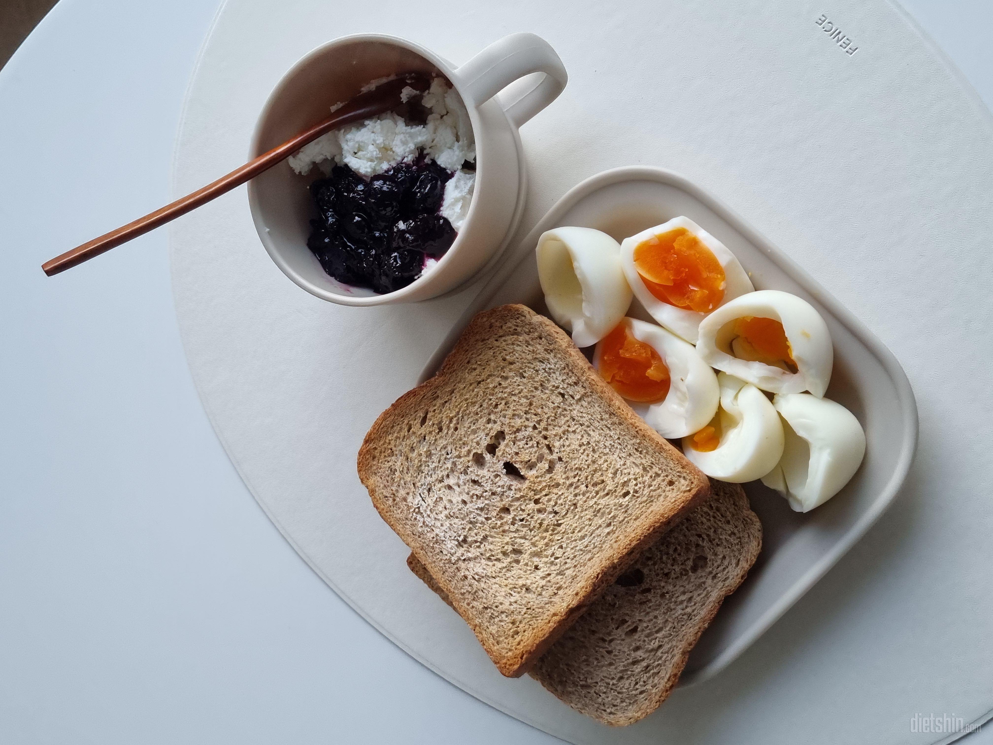 와.. 이 그릭요거트 진짜 맛있어요!